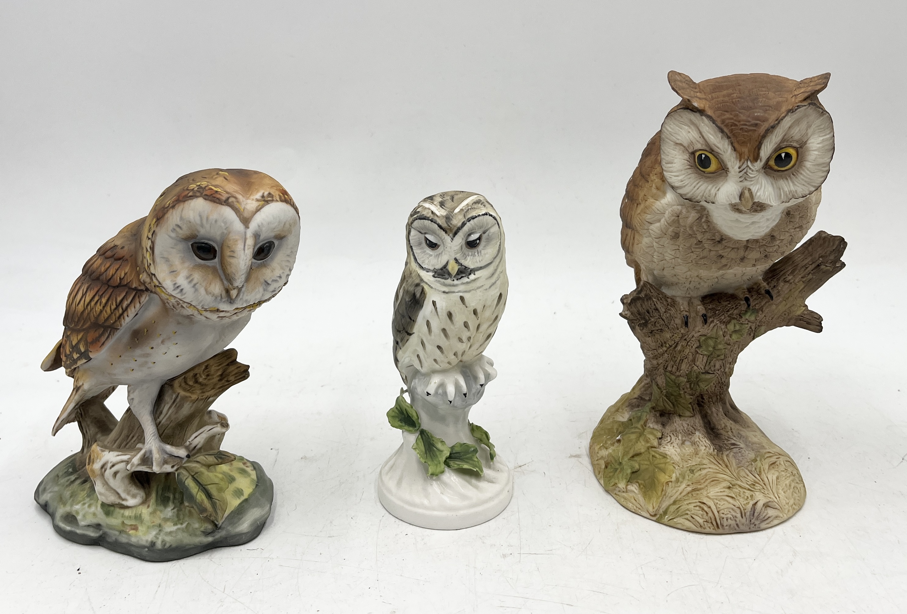 A collection of ceramic birds including Karl Ens owl, Royal Worcester kingfisher (A/F), waxwing, - Image 3 of 5