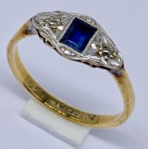 An Art Deco sapphire and diamond ring set in 9ct gold and platinum, size N