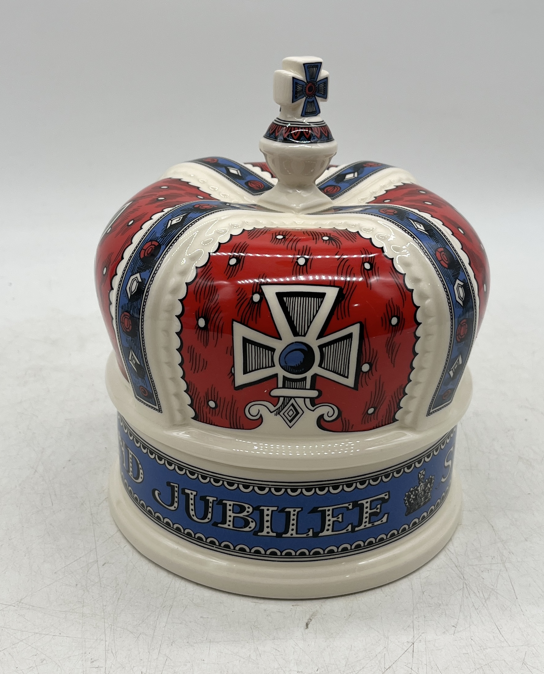 An Emma Bridgewater pottery jar and cover, modelled as a crown to commemorate Queen Elizabeth II's - Image 3 of 5