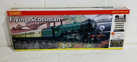 A boxed Hornby OO gauge "Flying Scotsman" electric train set (R1039) including a LNER 4-6-2 Flying