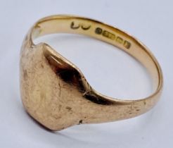 A 9ct gold signet ring, weight 5g, size V