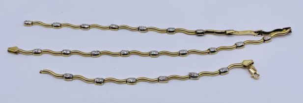 A 14ct gold necklace and matching bracelet, total weight 7.1g