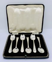 A cased set of hallmarked silver coffee spoons, Birmingham 1863