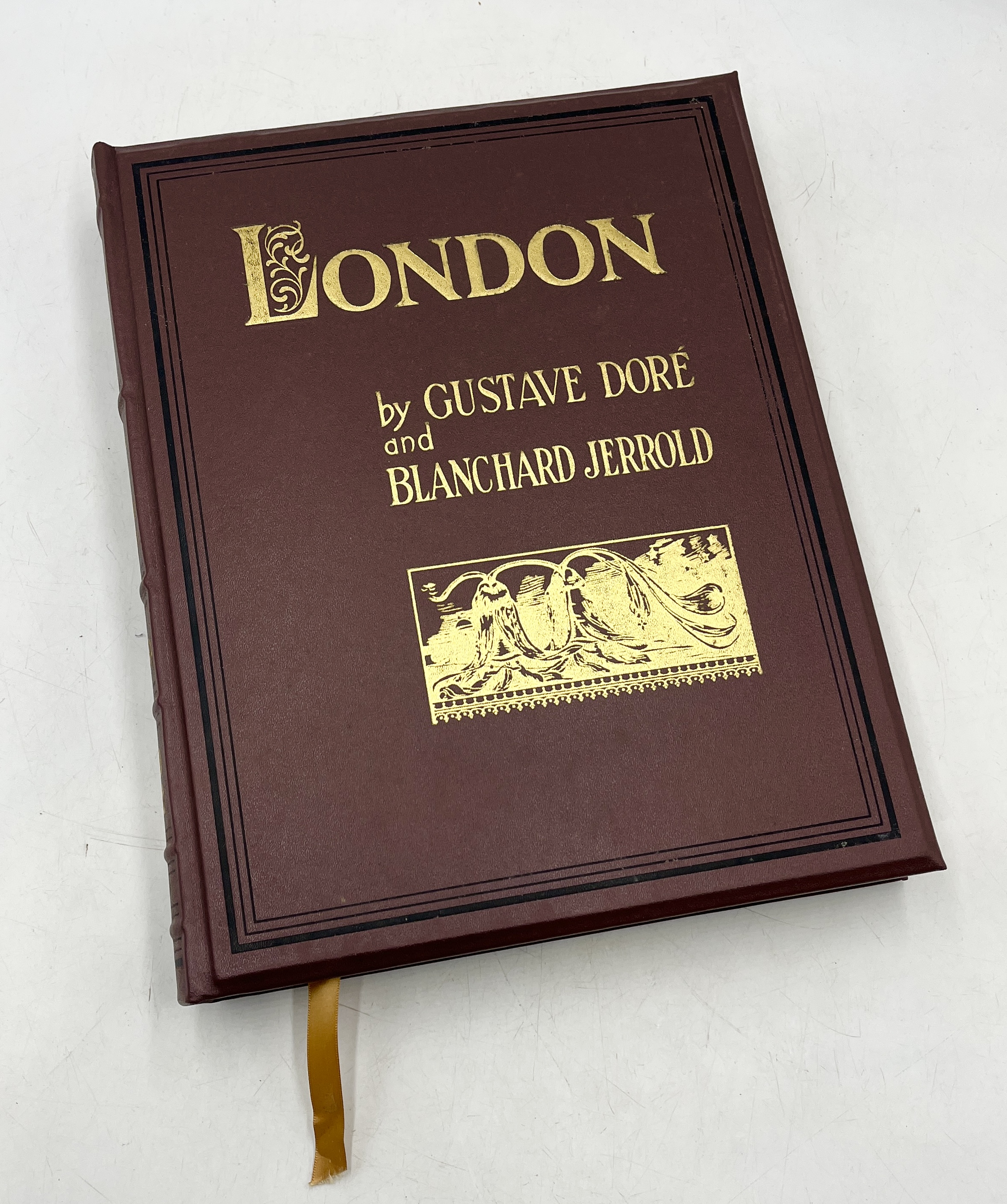 Gustave Dore; Dore's London, Easton Press, 2011 in original slipcase, number 66 of 400 copies` - Image 2 of 10
