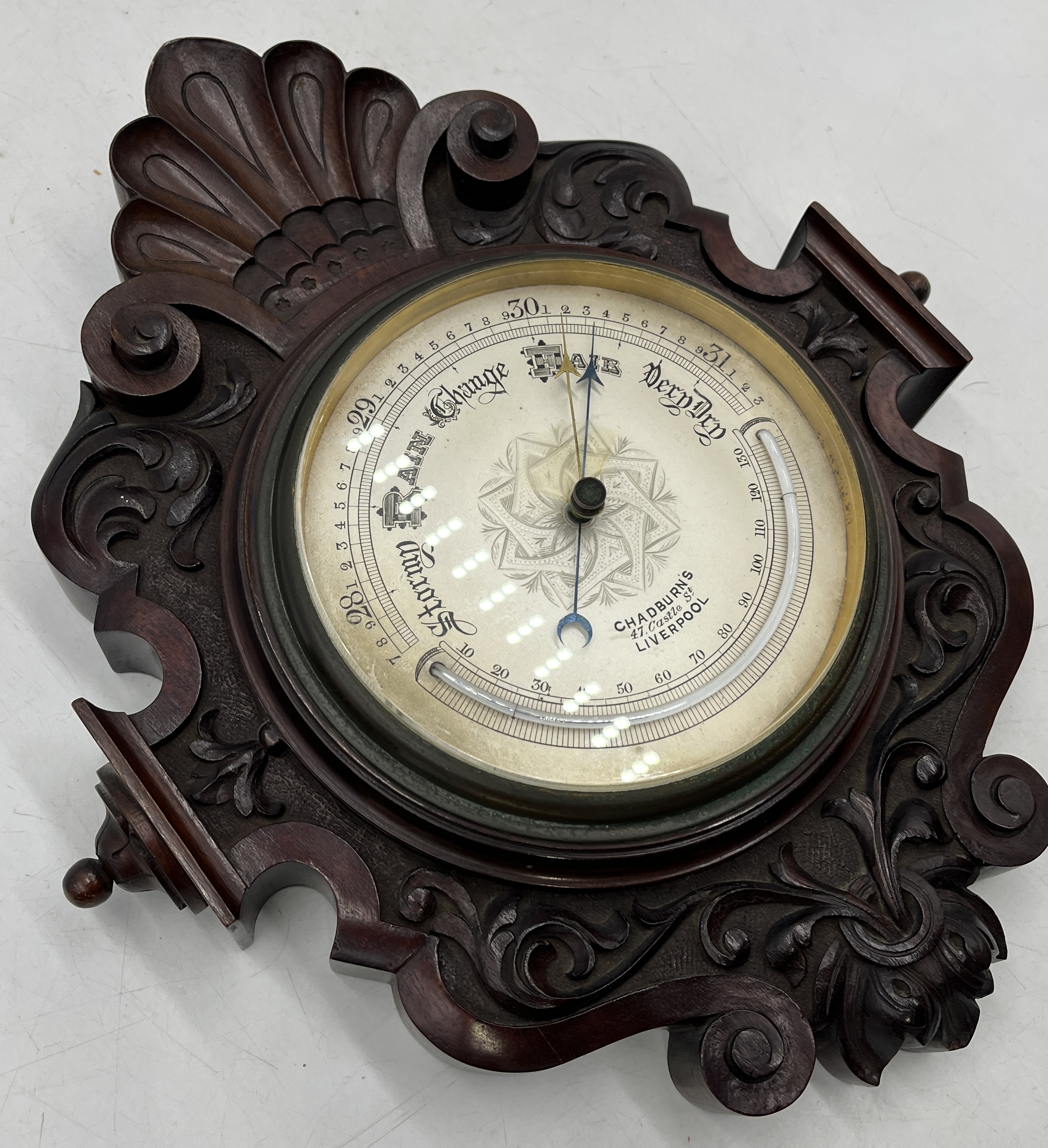 An antique barometer in carved mahogany case by Chadburns Ltd, Liverpool. - Bild 4 aus 5