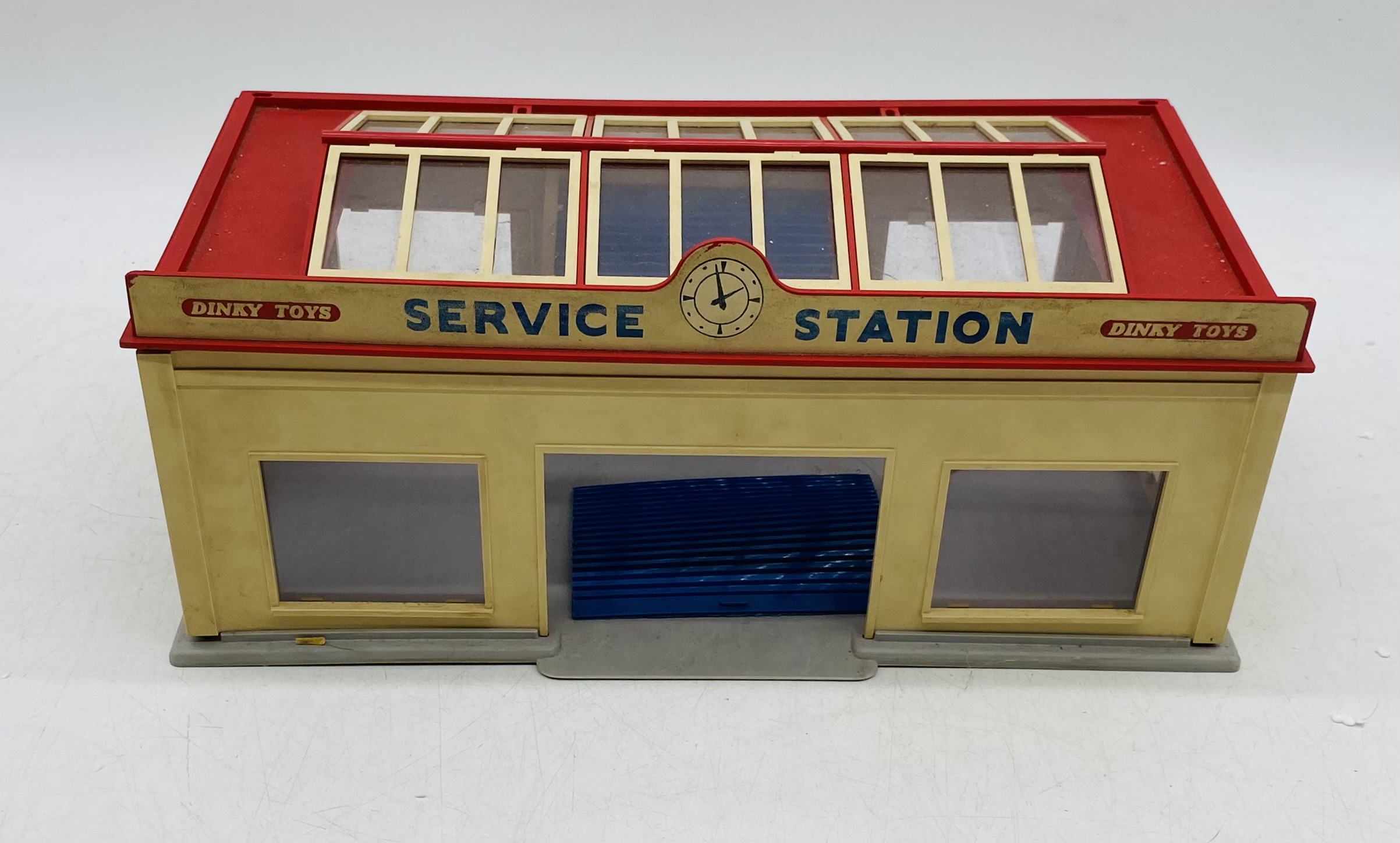 A vintage boxed Dinky Toys "Service Station" (785) - Image 2 of 7