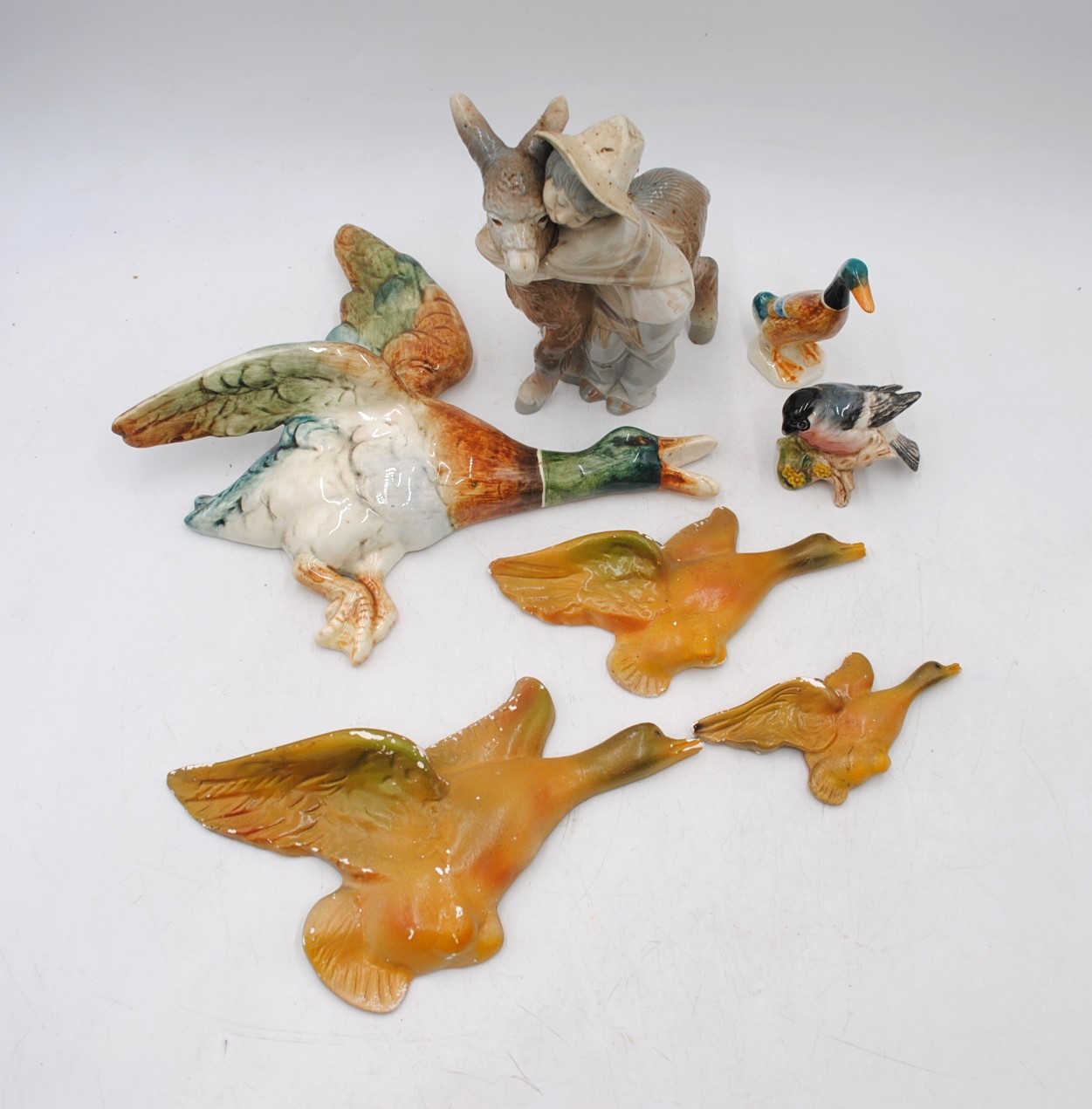 A small quantity of various ceramics, including Beswick birds, Lladro figure, wall hanging ducks - Image 2 of 10