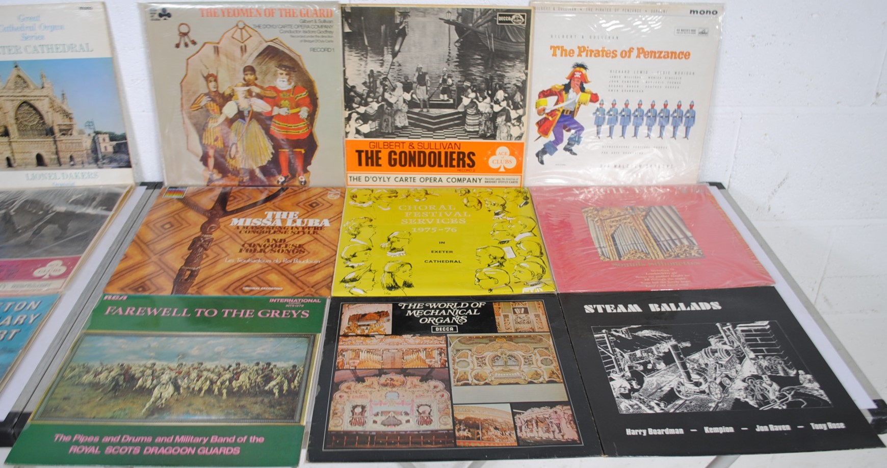 A quantity of 12" vinyl records consisting of mostly classical, including Handel, Bach etc. - Image 4 of 4