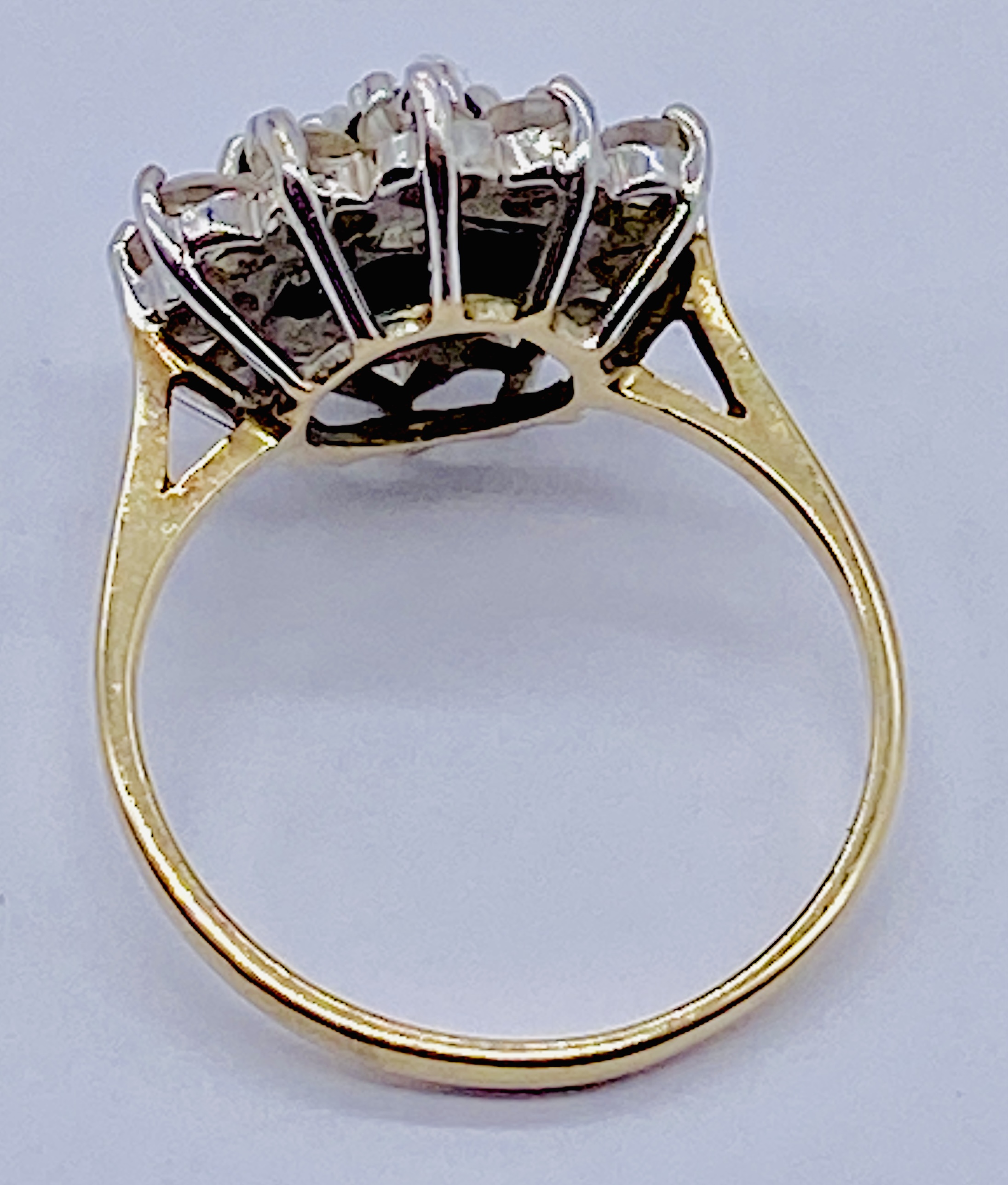A diamond and sapphire cluster ring set in 14ct gold, size J - Image 3 of 3