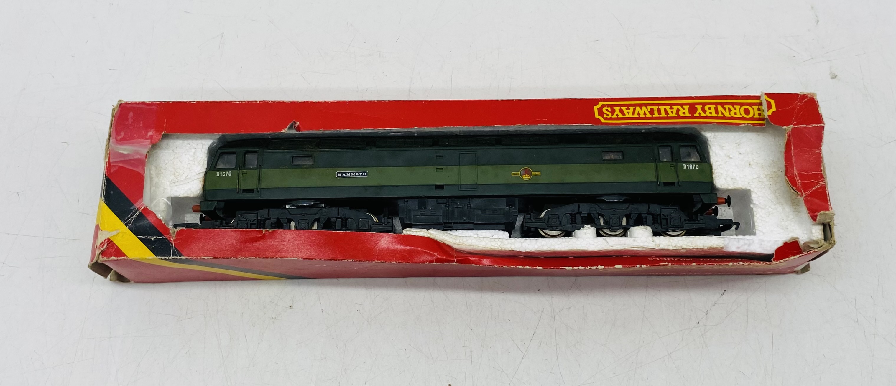 A boxed Hornby Railways OO gauge BR Class 47 "Mammoth" diesel locomotive (D1670) in green livery ( - Image 3 of 15