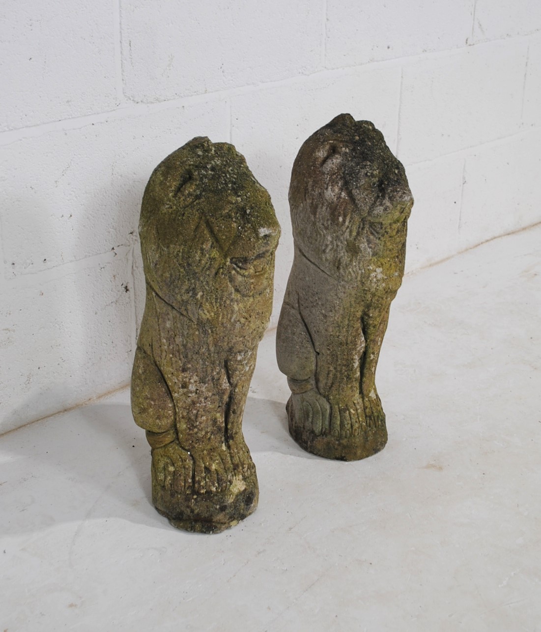 A pair of reconstituted stone lions - Image 3 of 6