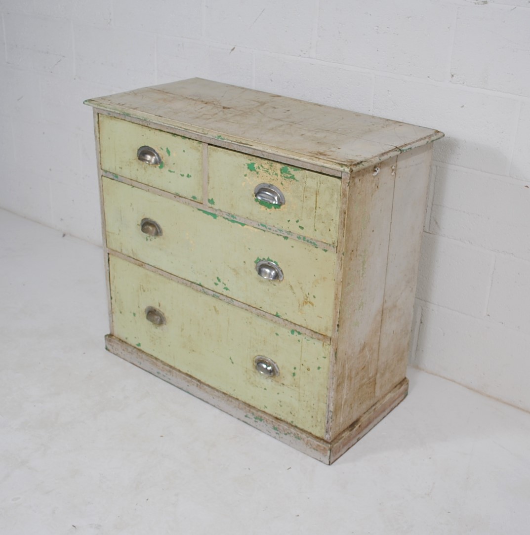 A painted pine chest of four drawers - length 91cm, depth 45cm, height 83cm - Image 3 of 7