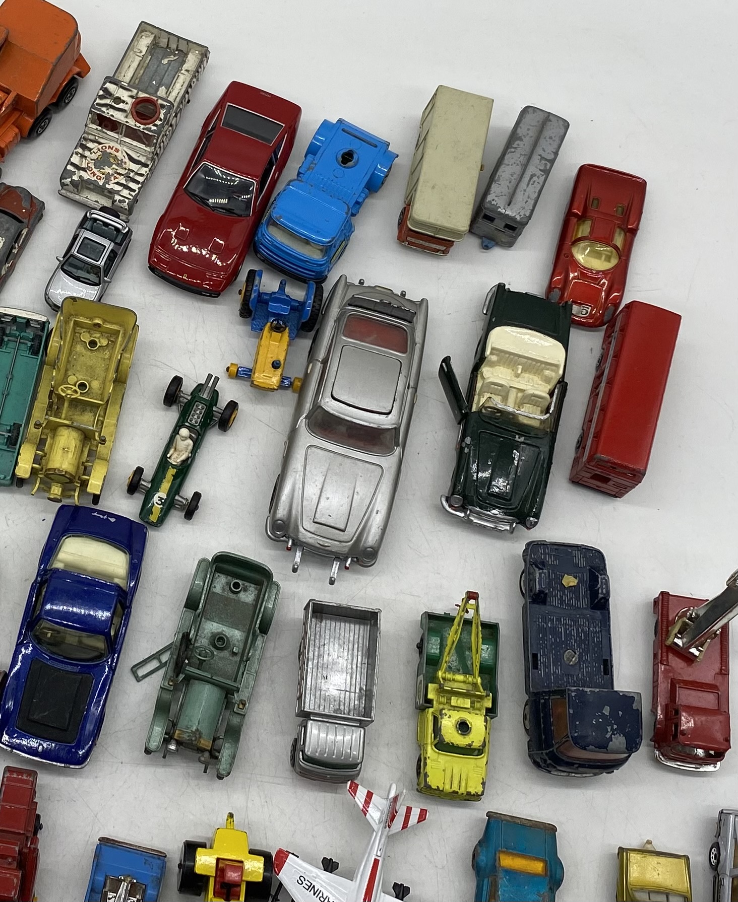 A collection of playworn die-cast vehicles including Corgi, Lesney, Matchbox, Dinky Toys etc - Image 3 of 6