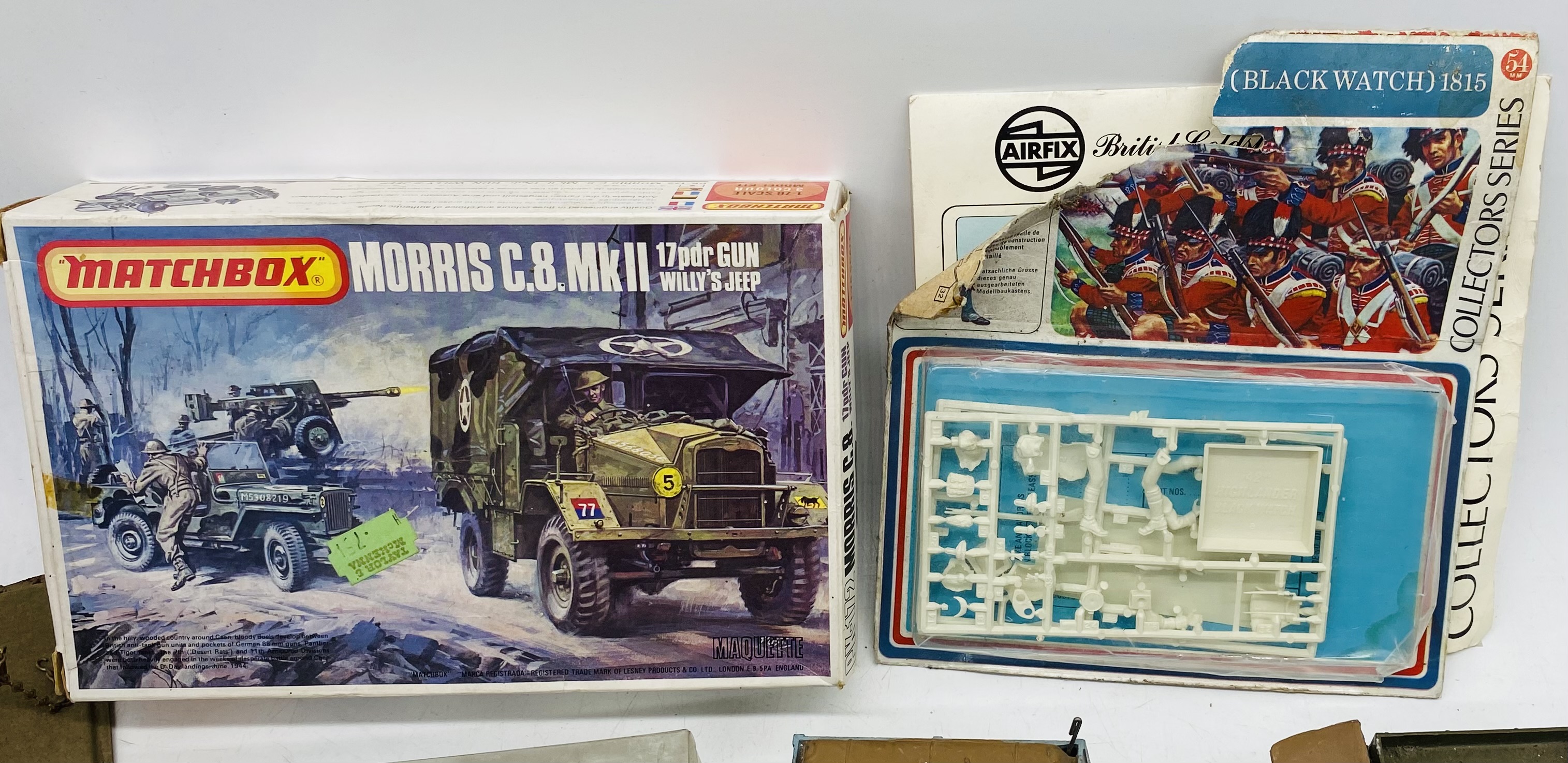 A collection of military related toys including HO Model Miniatures Minitanks, two boxed Blue Box " - Image 3 of 6