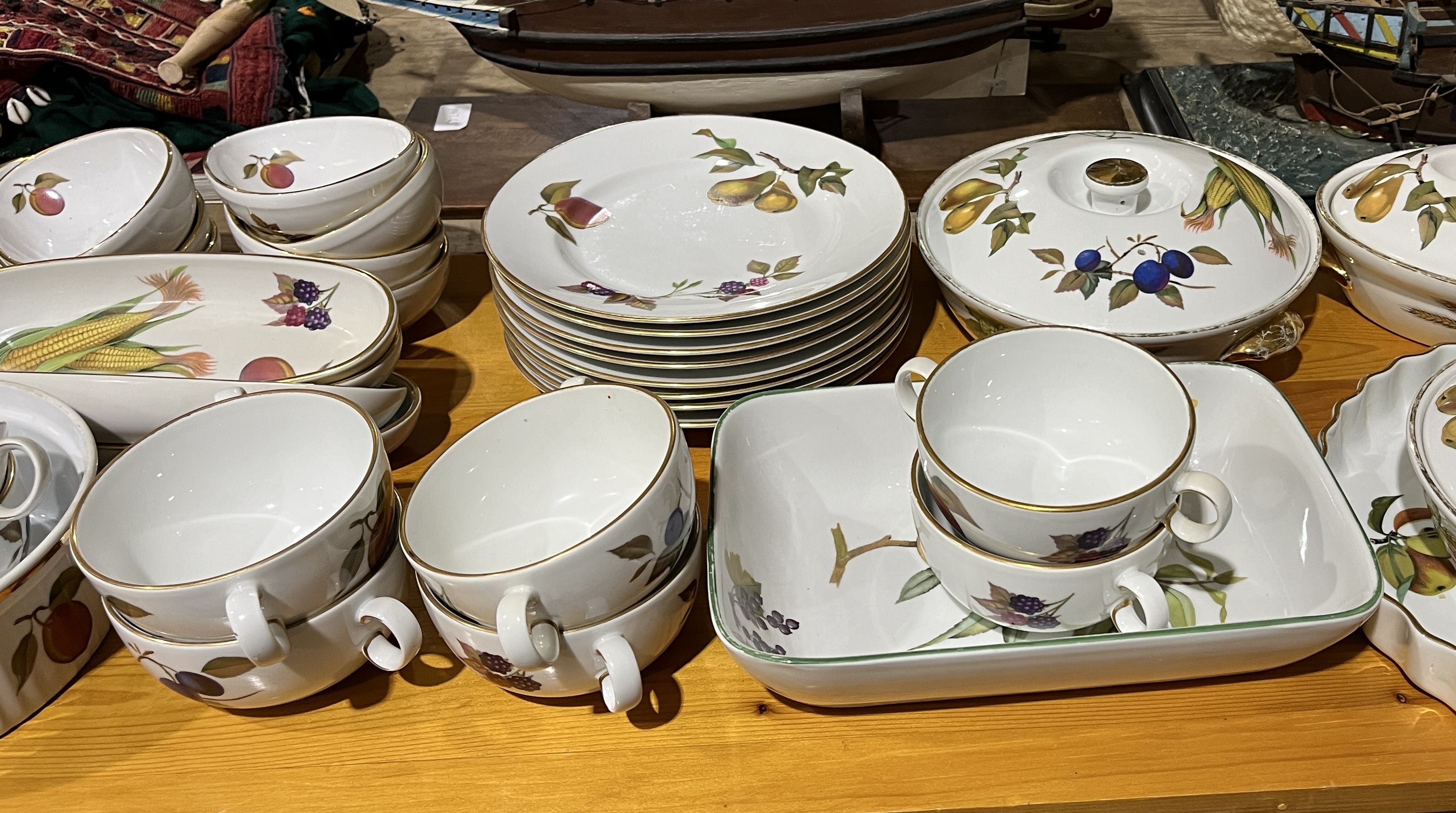 A large collection of Royal Worcester "Evesham" dinner ware including plates, bowls, terrines etc. - Image 3 of 4
