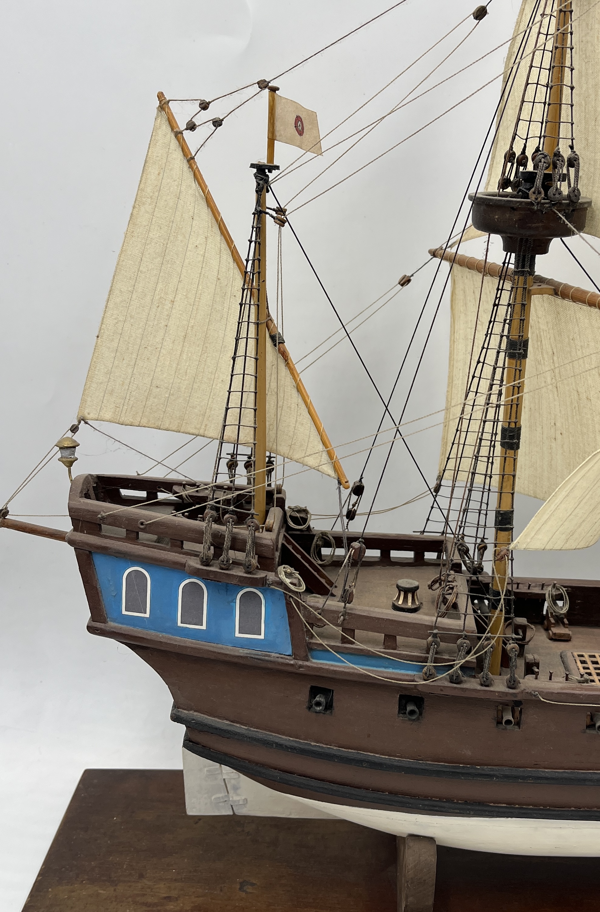 A collection of five model ships and boats - Image 7 of 15