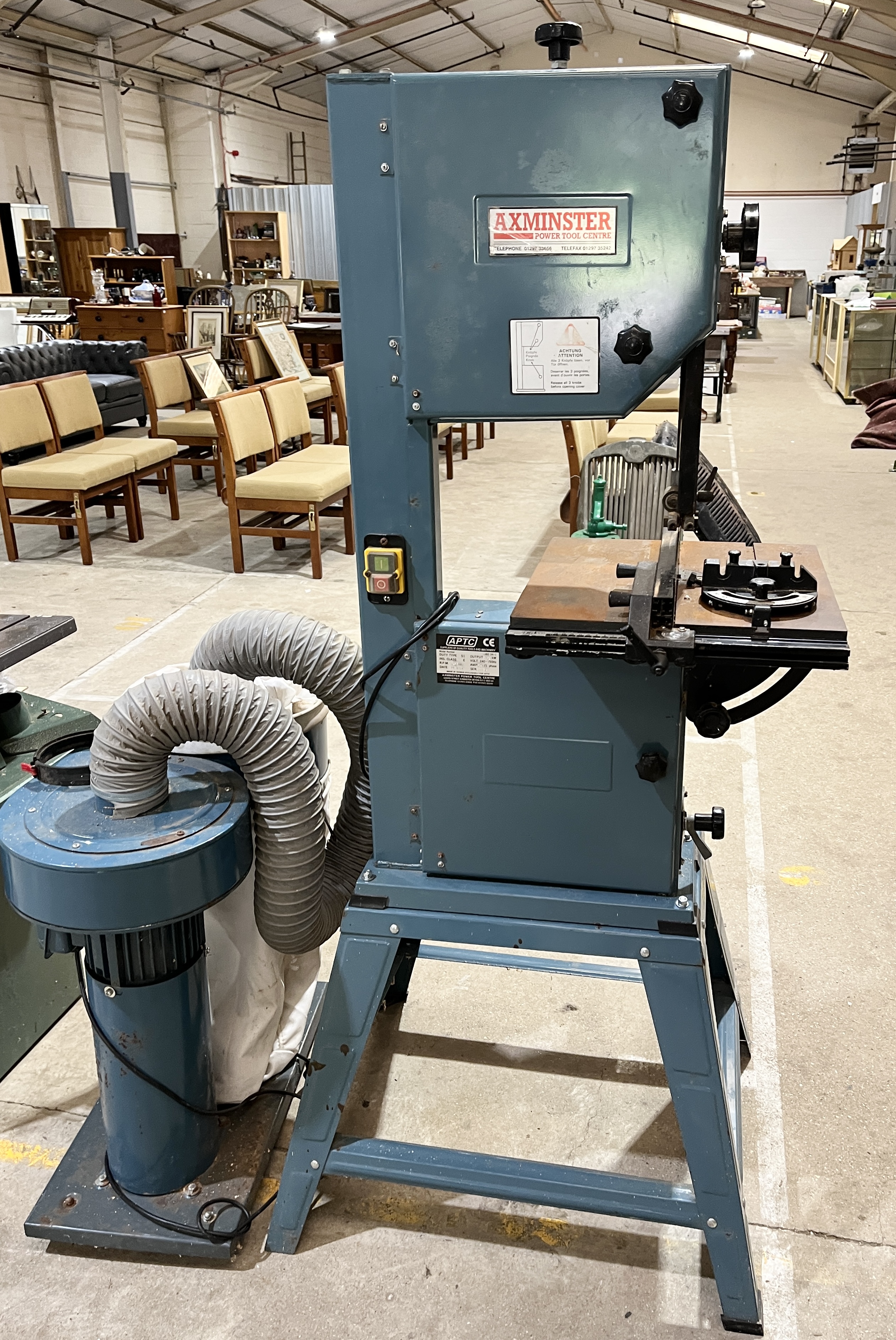An Axminster Power Tools floorstanding band saw along with a dust extractor - Image 6 of 6