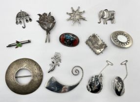 A collection of hallmarked and 925 silver brooches, total weight 196.3g