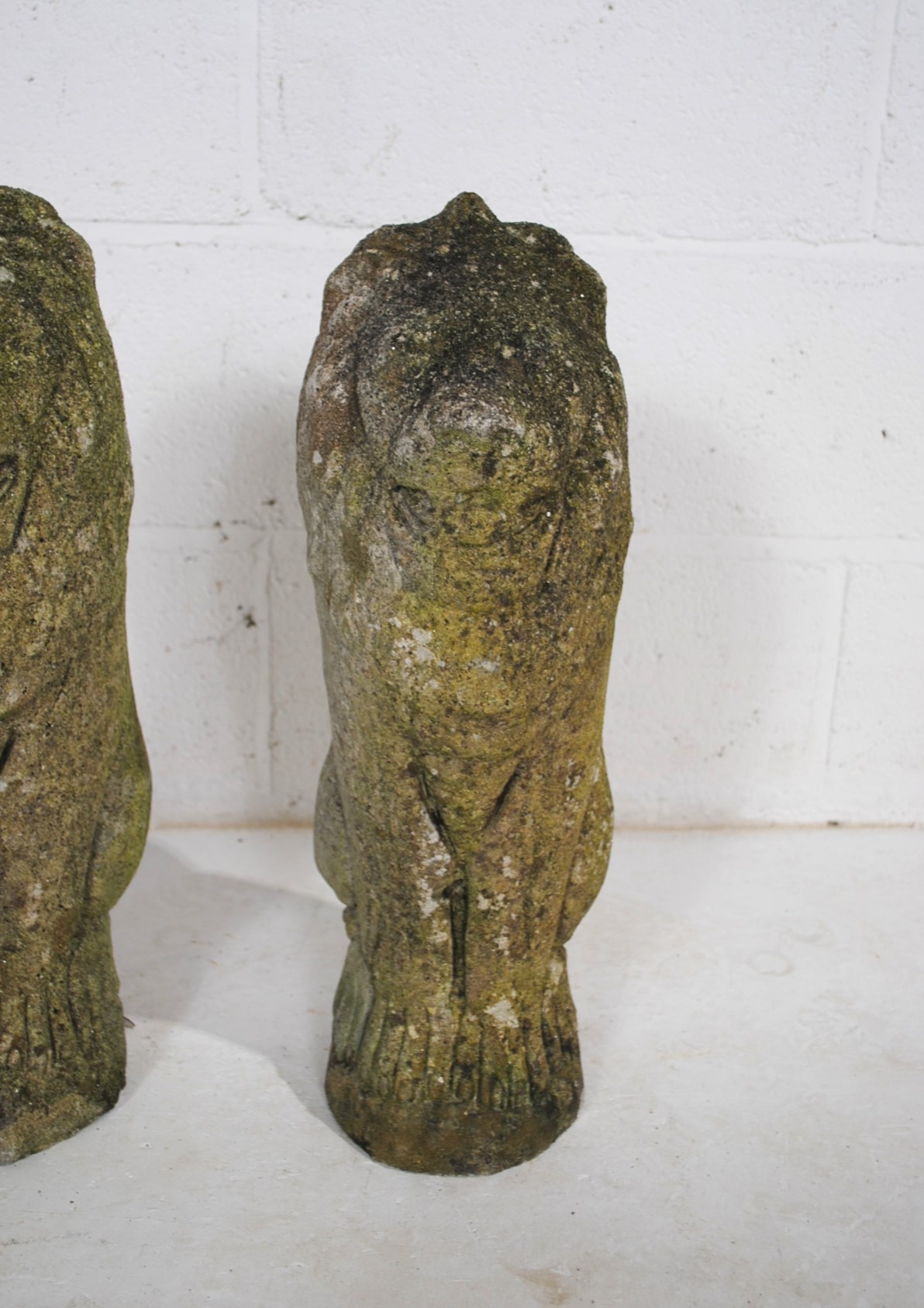 A pair of reconstituted stone lions - Image 5 of 6