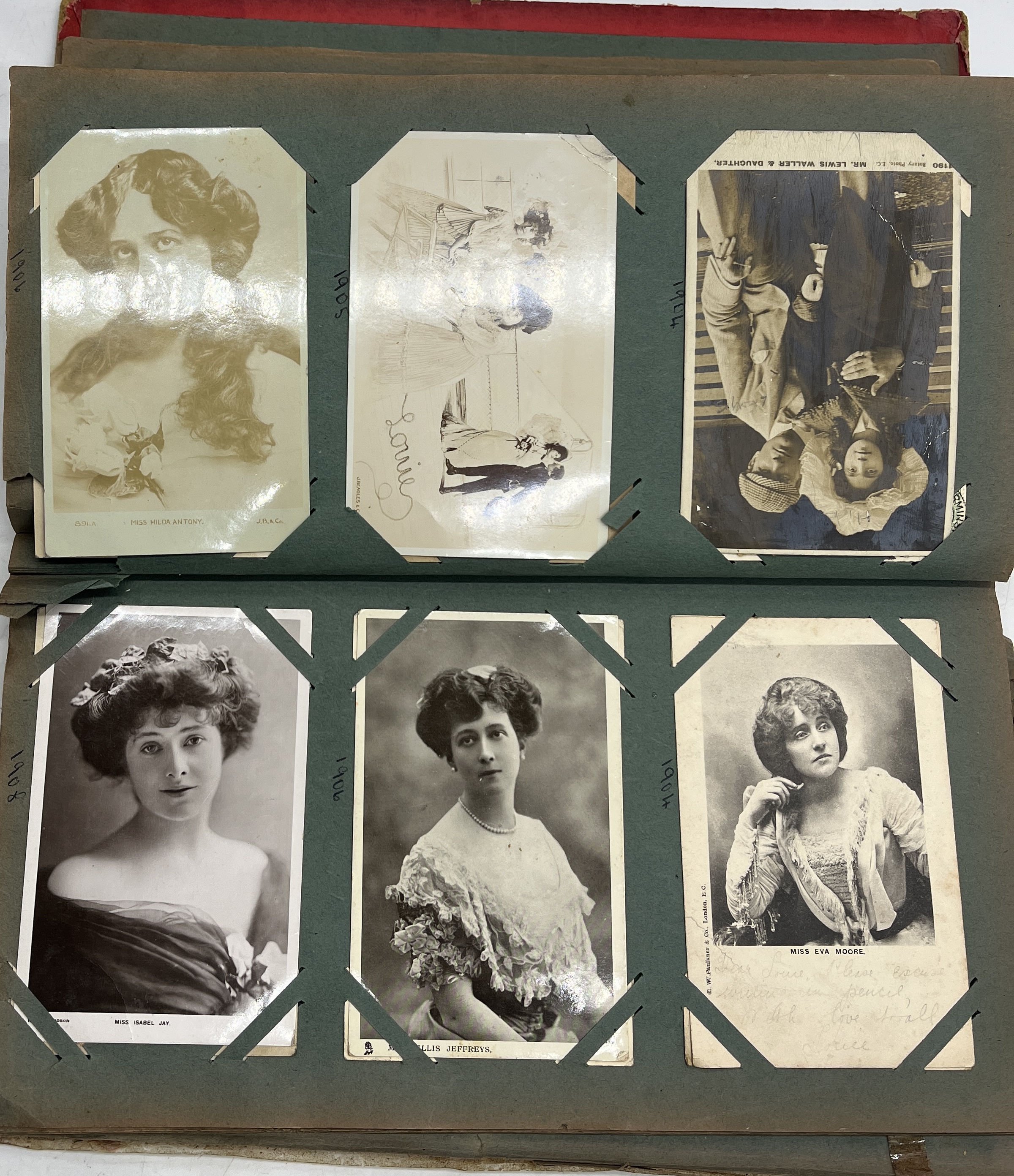 A album of vintage postcards including numerous early 20th century actresses, embroidered Sweetheart - Image 13 of 21