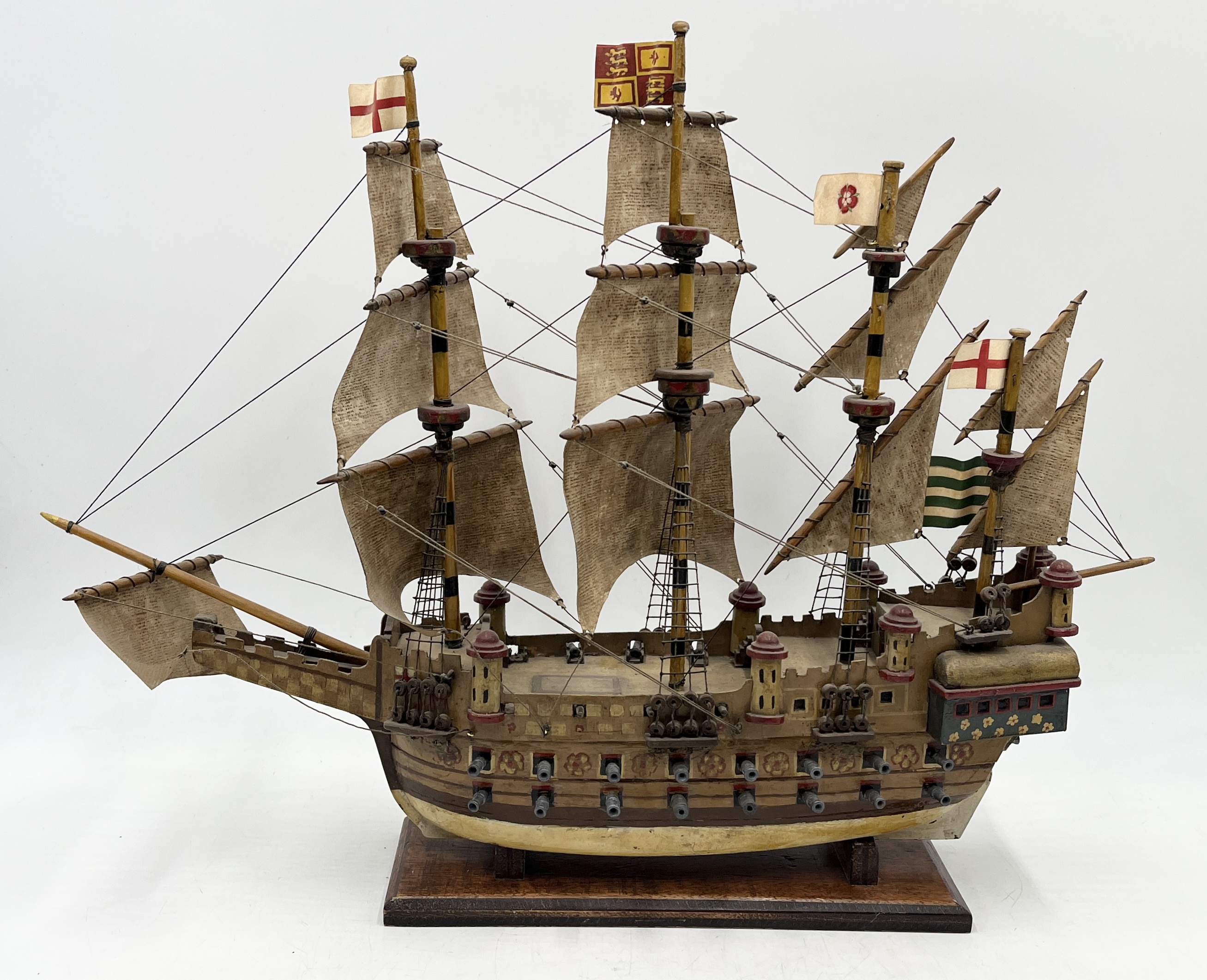 A collection of five model ships and boats - Image 9 of 15