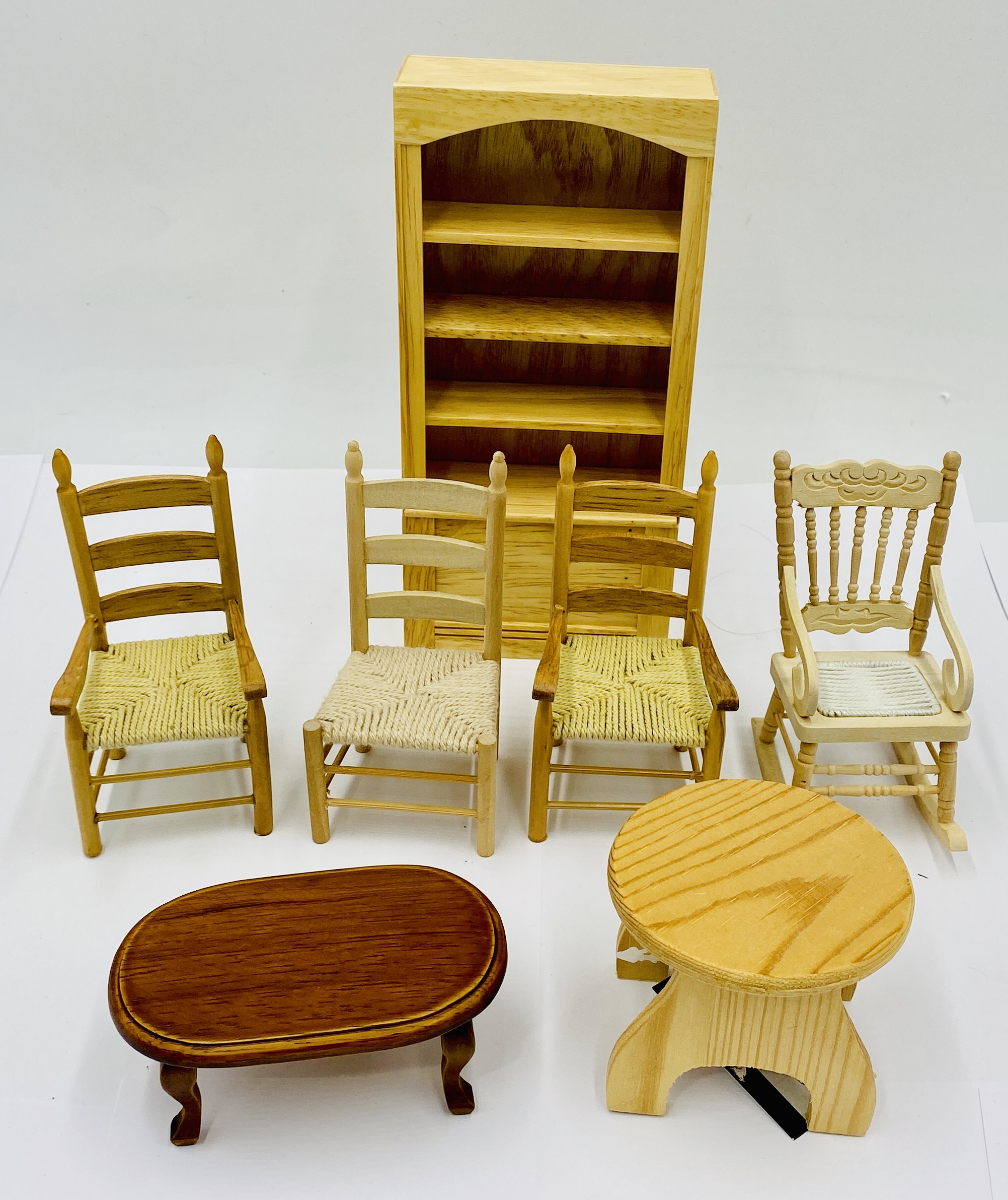 A collection of dolls house furniture including dining chairs, bed, piano, cot, coffee table, corner - Image 3 of 6