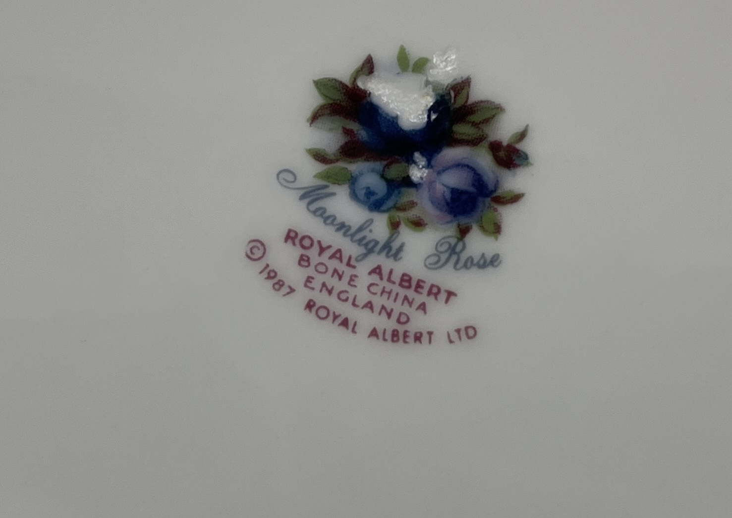 A small collection of Royal Albert Moonlight Rose tableware comprising of six dinner plates, six - Image 3 of 4