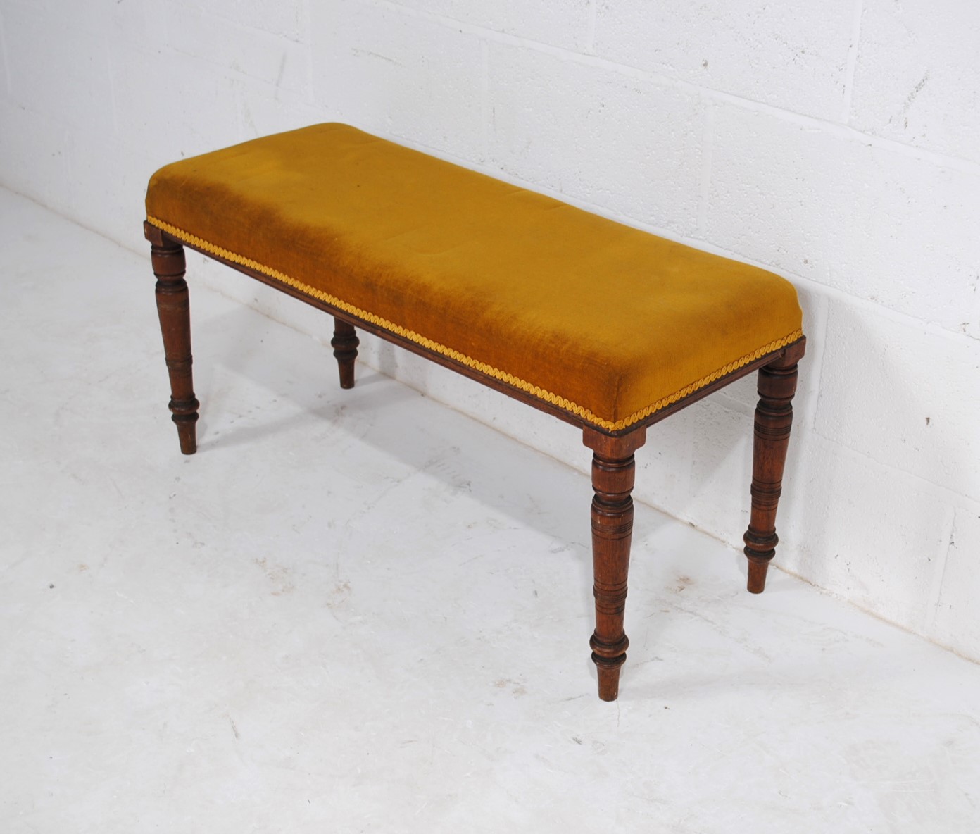 A Victorian upholstered duet stool, raised on turned mahogany legs - length 99cm, height 51cm - Image 2 of 5
