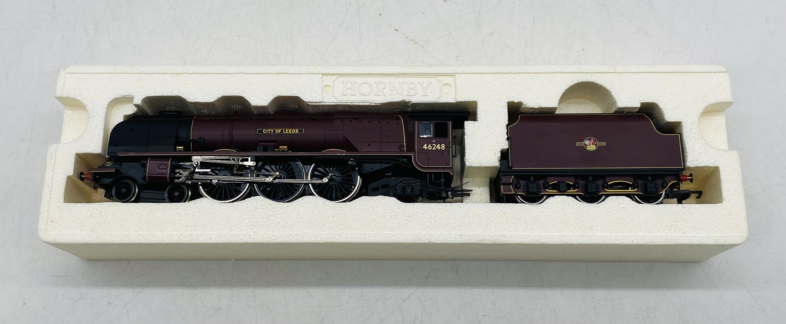 A boxed Hornby OO gauge British Railways 4-6-2 Princess Coronation Class "City of Leeds" steam - Image 2 of 4
