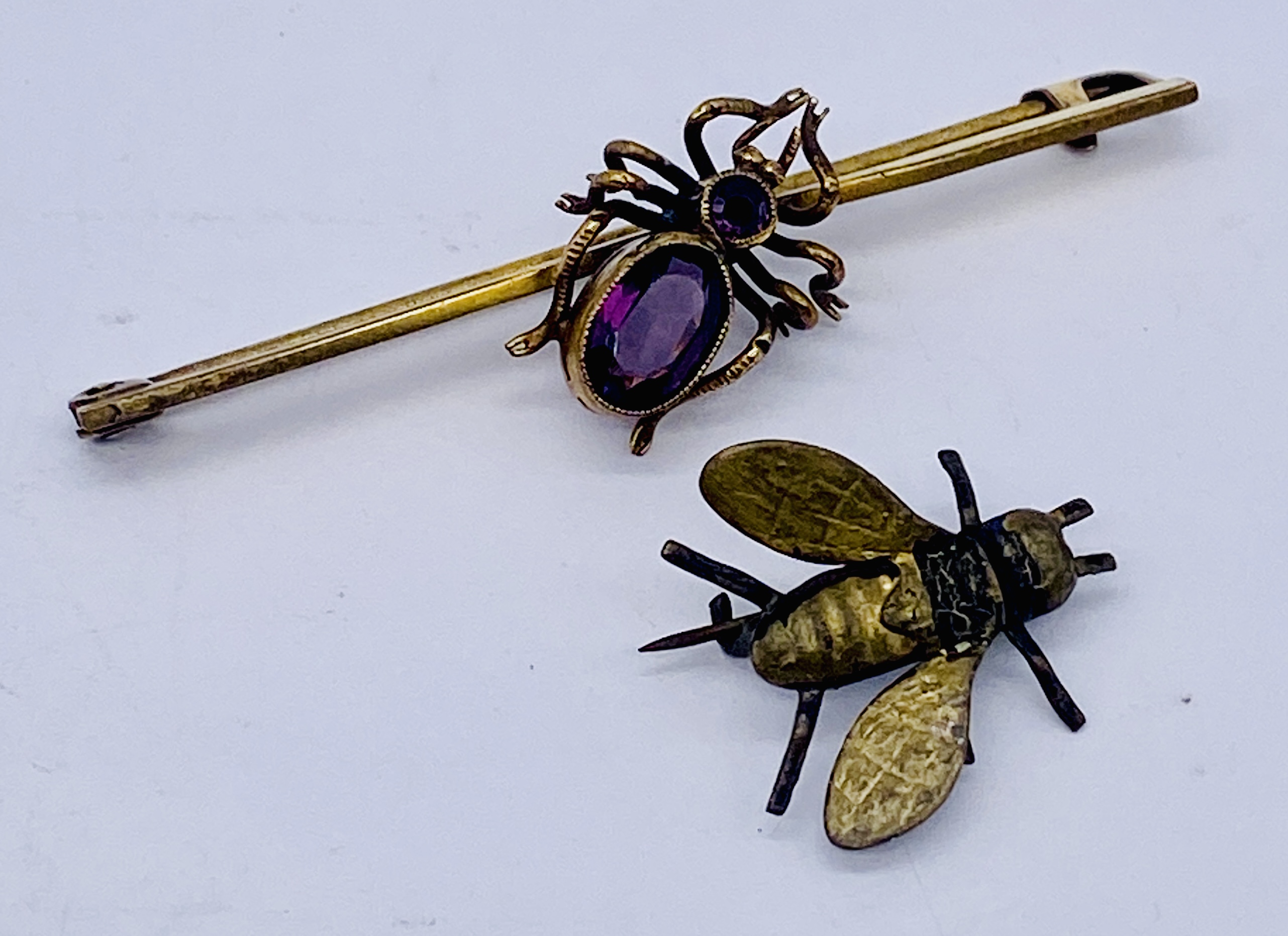 Five vintage insect brooches including a 925 silver bee brooch - Image 5 of 6