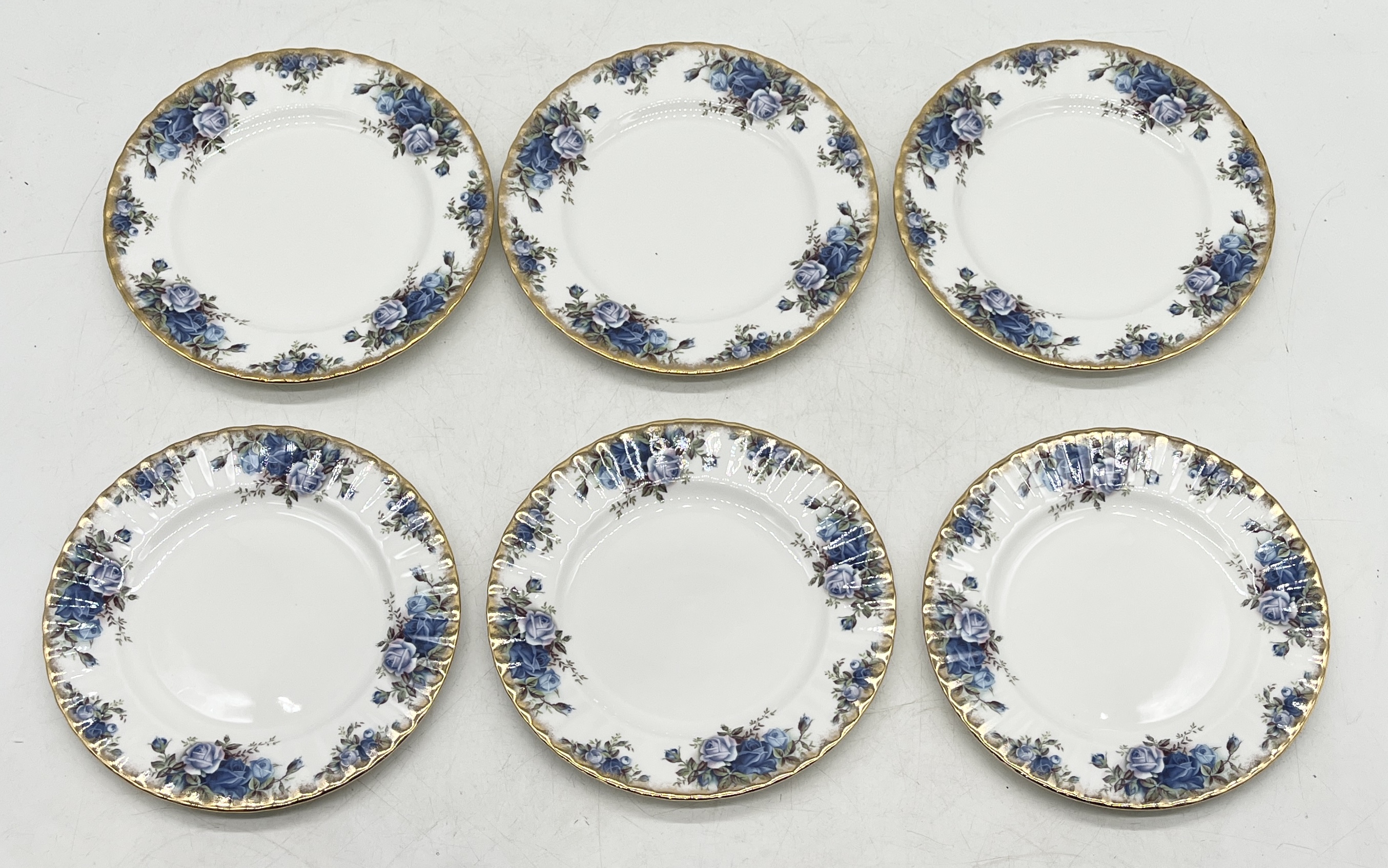 A small collection of Royal Albert Moonlight Rose tableware comprising of six dinner plates, six - Image 4 of 4