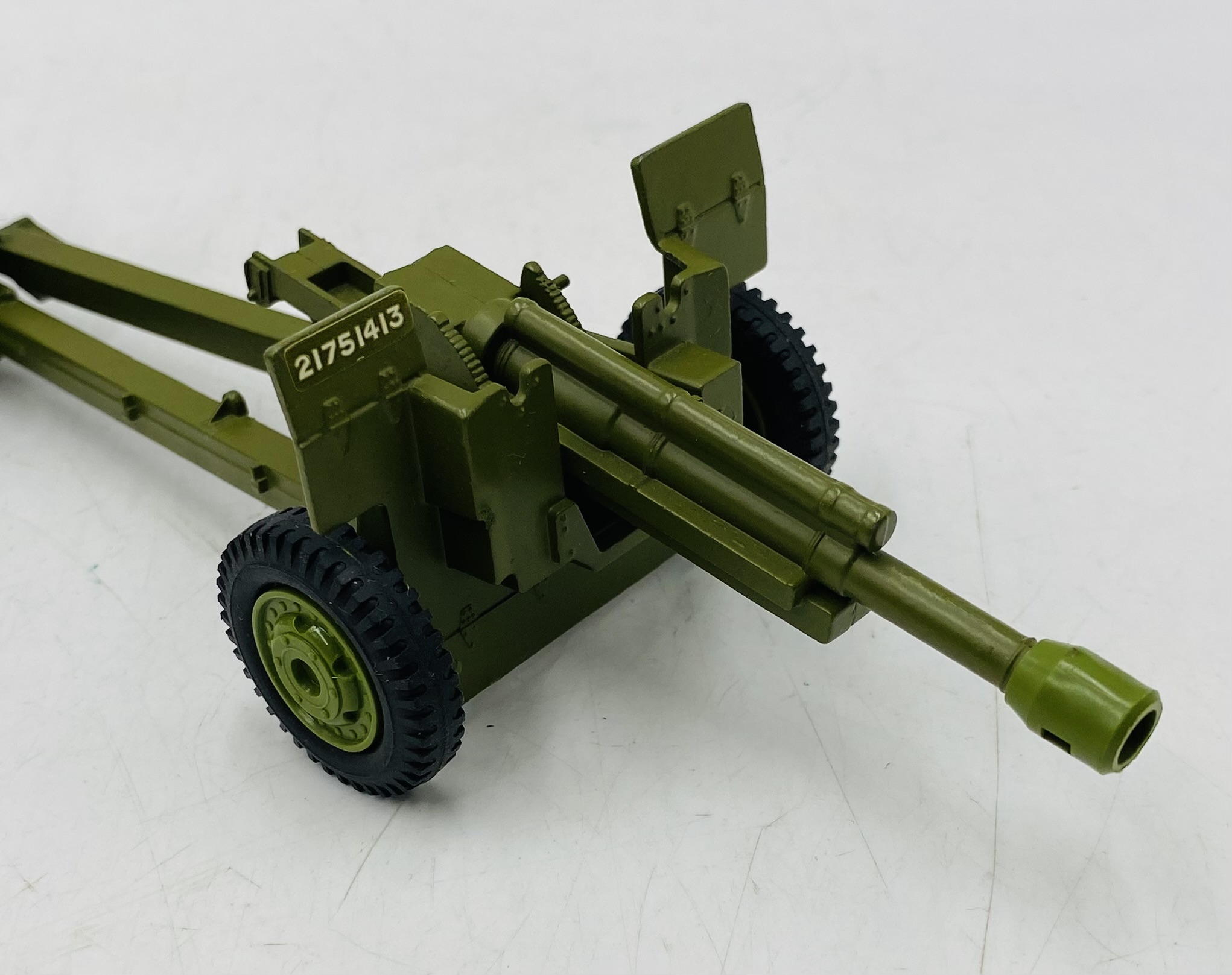 A vintage boxed Dinky Toys "U.S. Jeep with 105 MM Howitzer" with shell firing die-cast model (No - Image 5 of 10