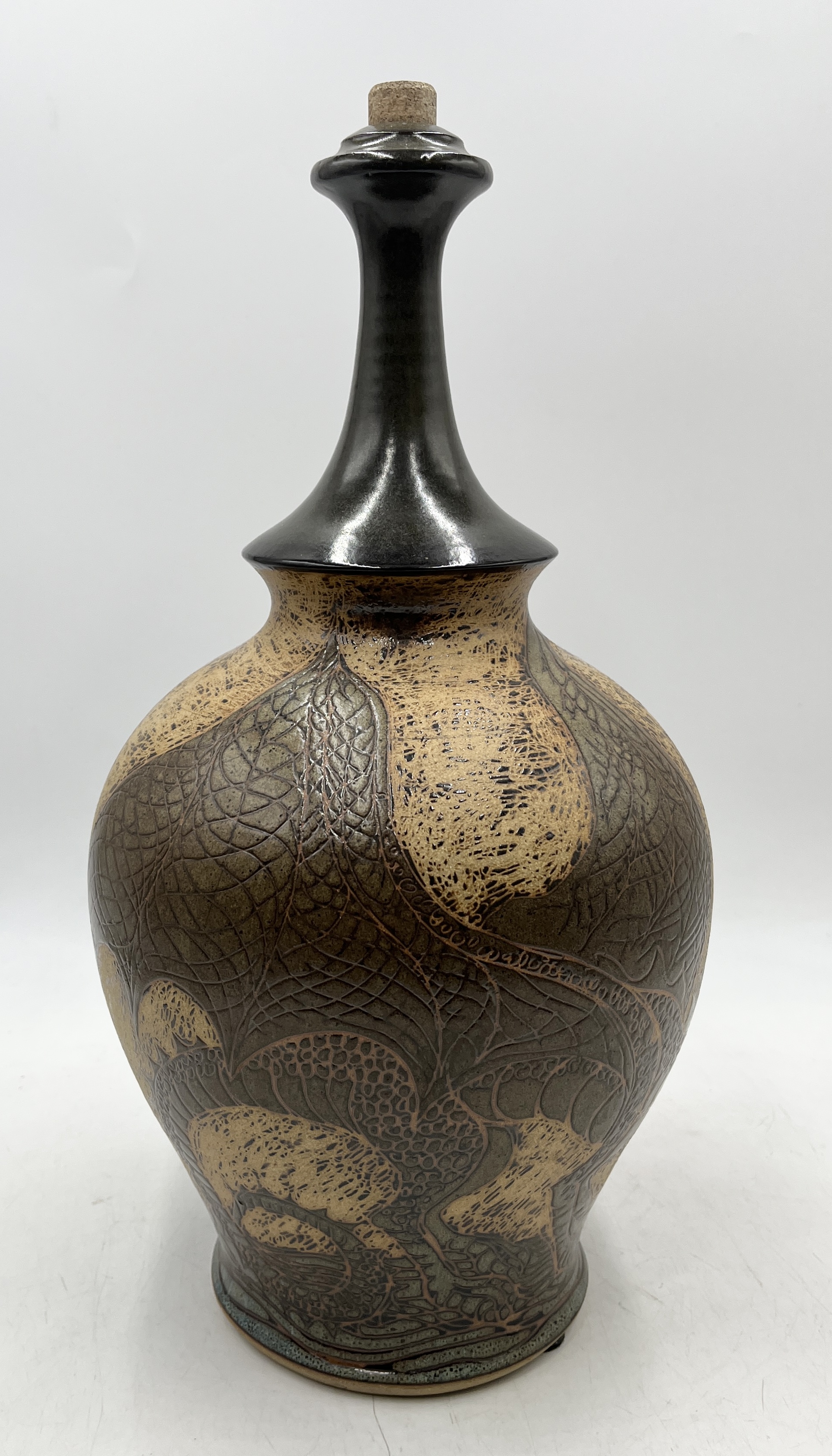 A pottery lamp base decorated with dragon motif - Image 2 of 3