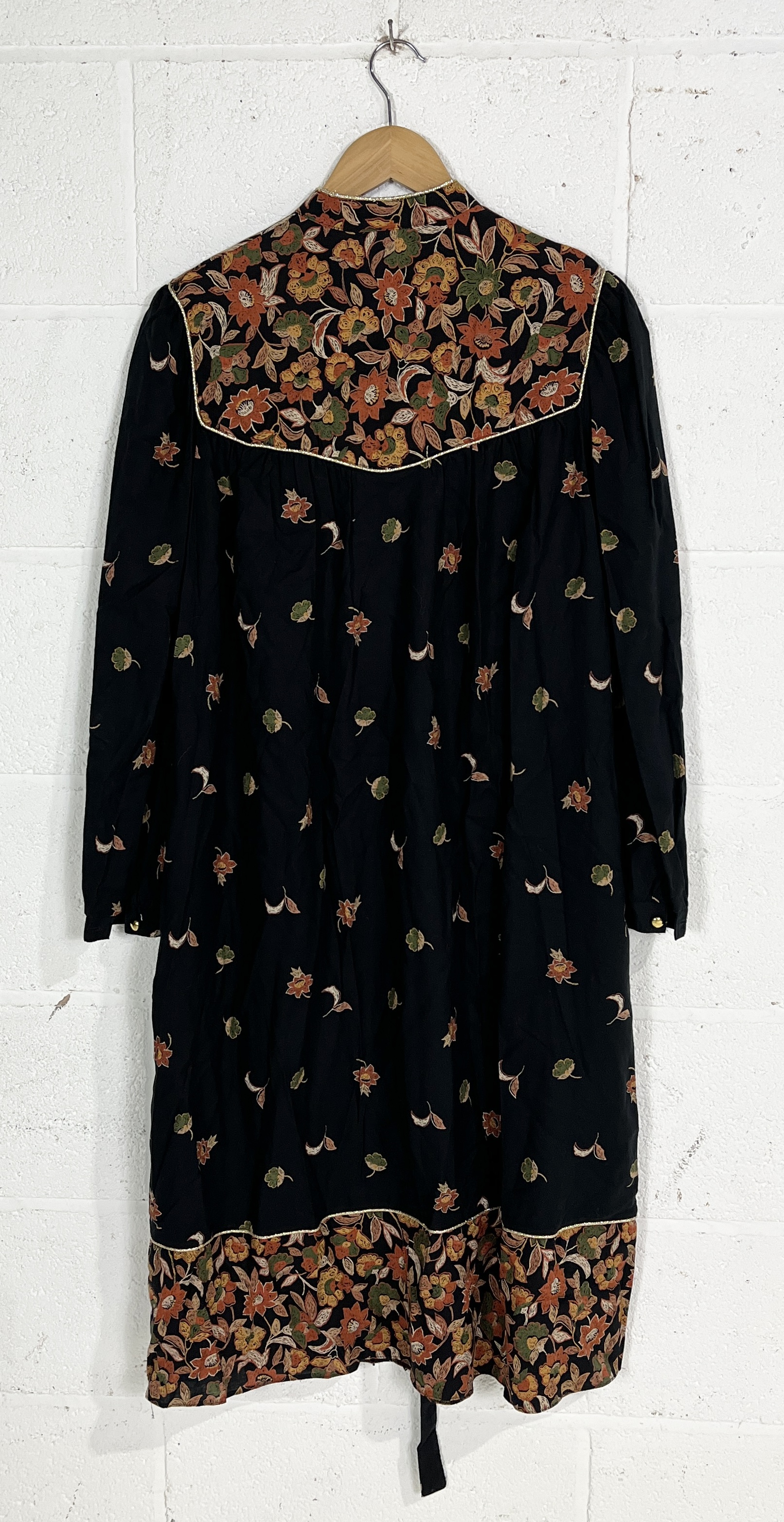 A collection of vintage clothing including Esprit dress, Peggy Lane floral dress, Lucia Twenty Seven - Image 10 of 19