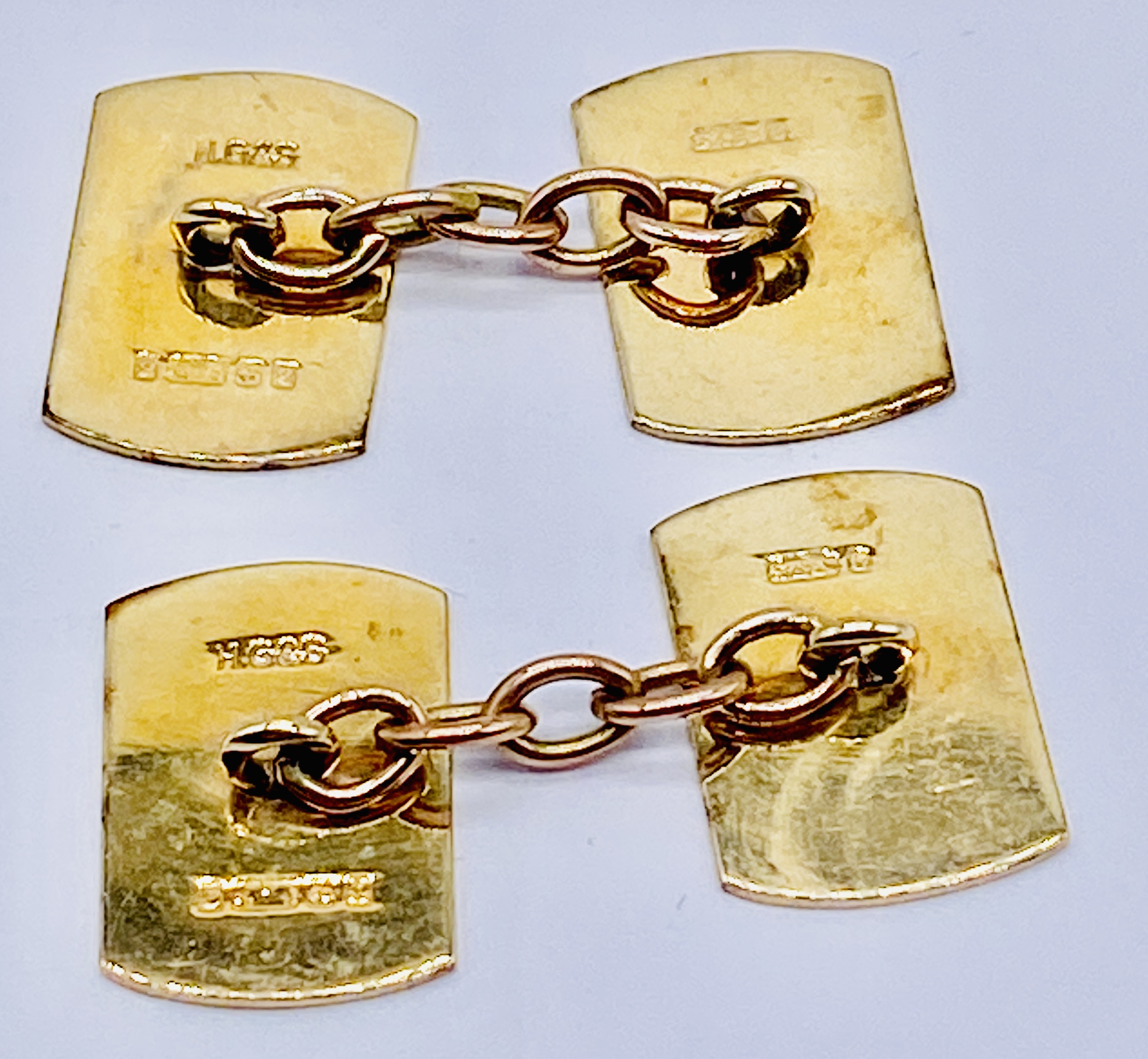 A pair of 9ct gold cufflinks, weight 4.6g - Image 2 of 2