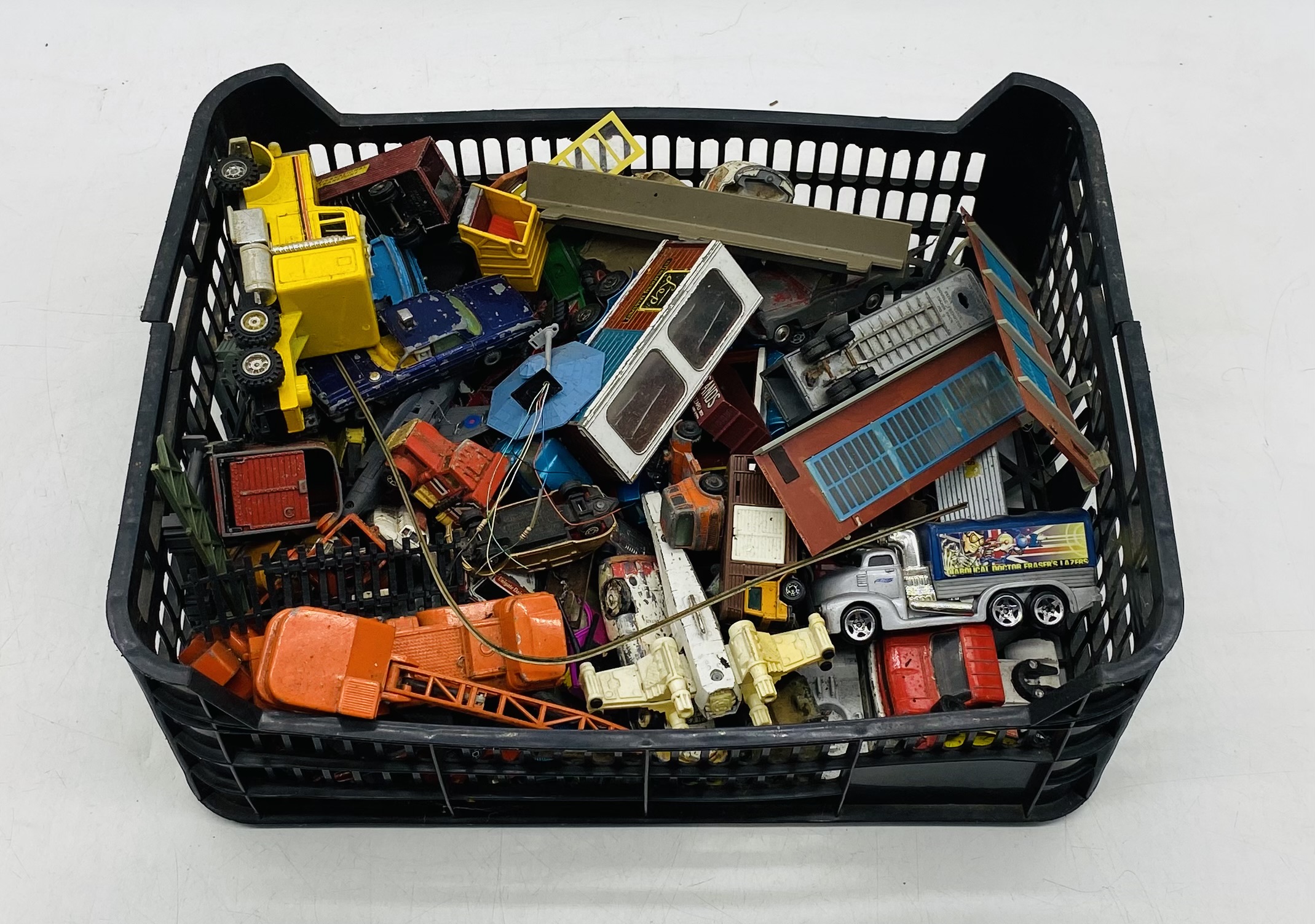 Three small crates of playworn die-cast vehicles including Matchbox, Hotwheels, Corgi Toys, Eddie - Image 4 of 4