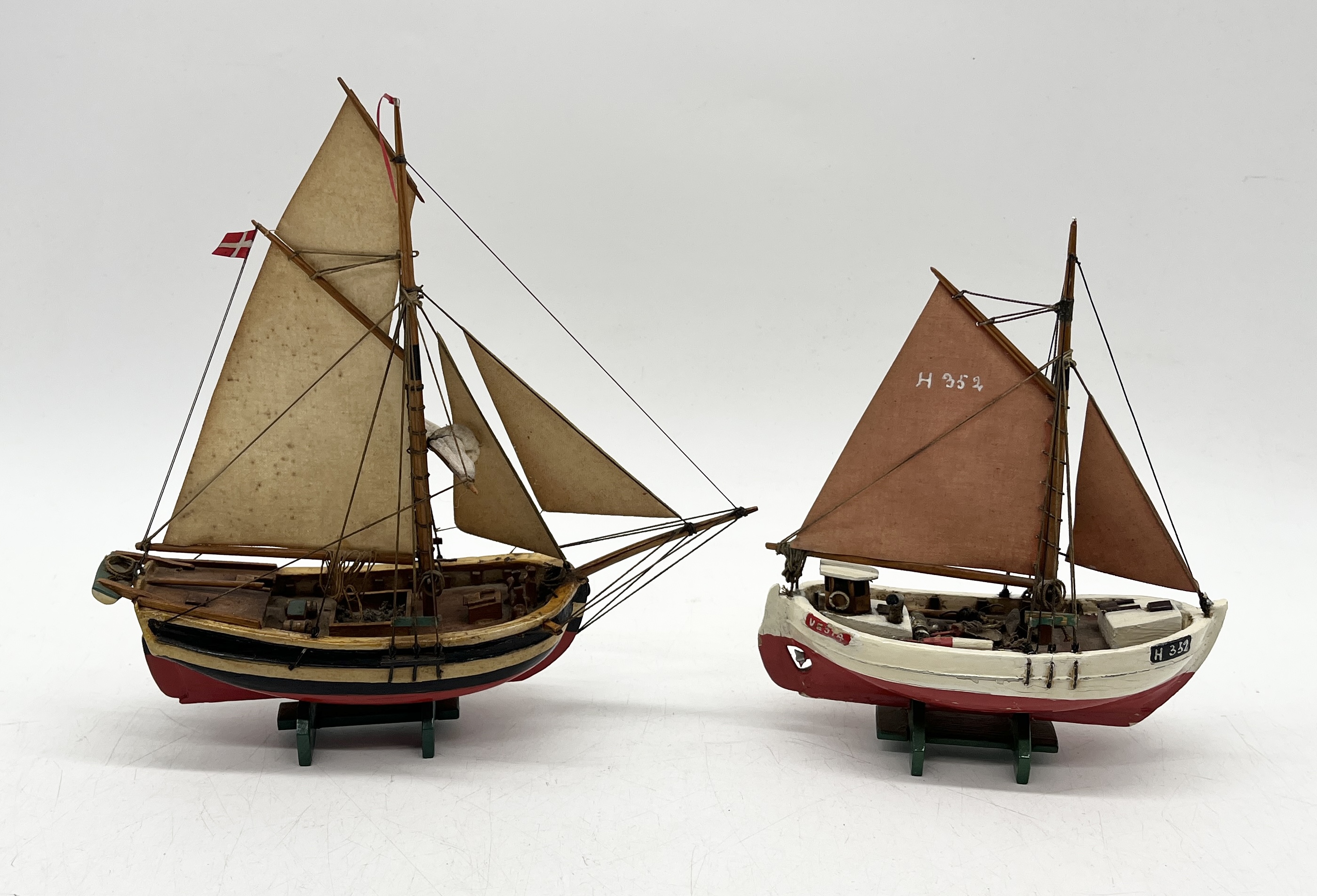 A collection of five model ships and boats - Image 14 of 15