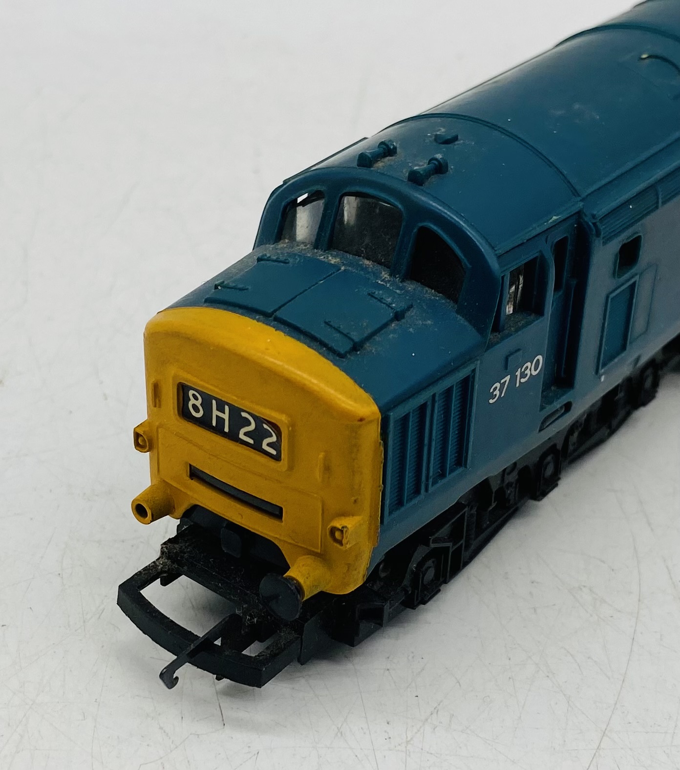 A boxed Hornby Railways OO gauge BR Class 47 "Mammoth" diesel locomotive (D1670) in green livery ( - Image 9 of 15