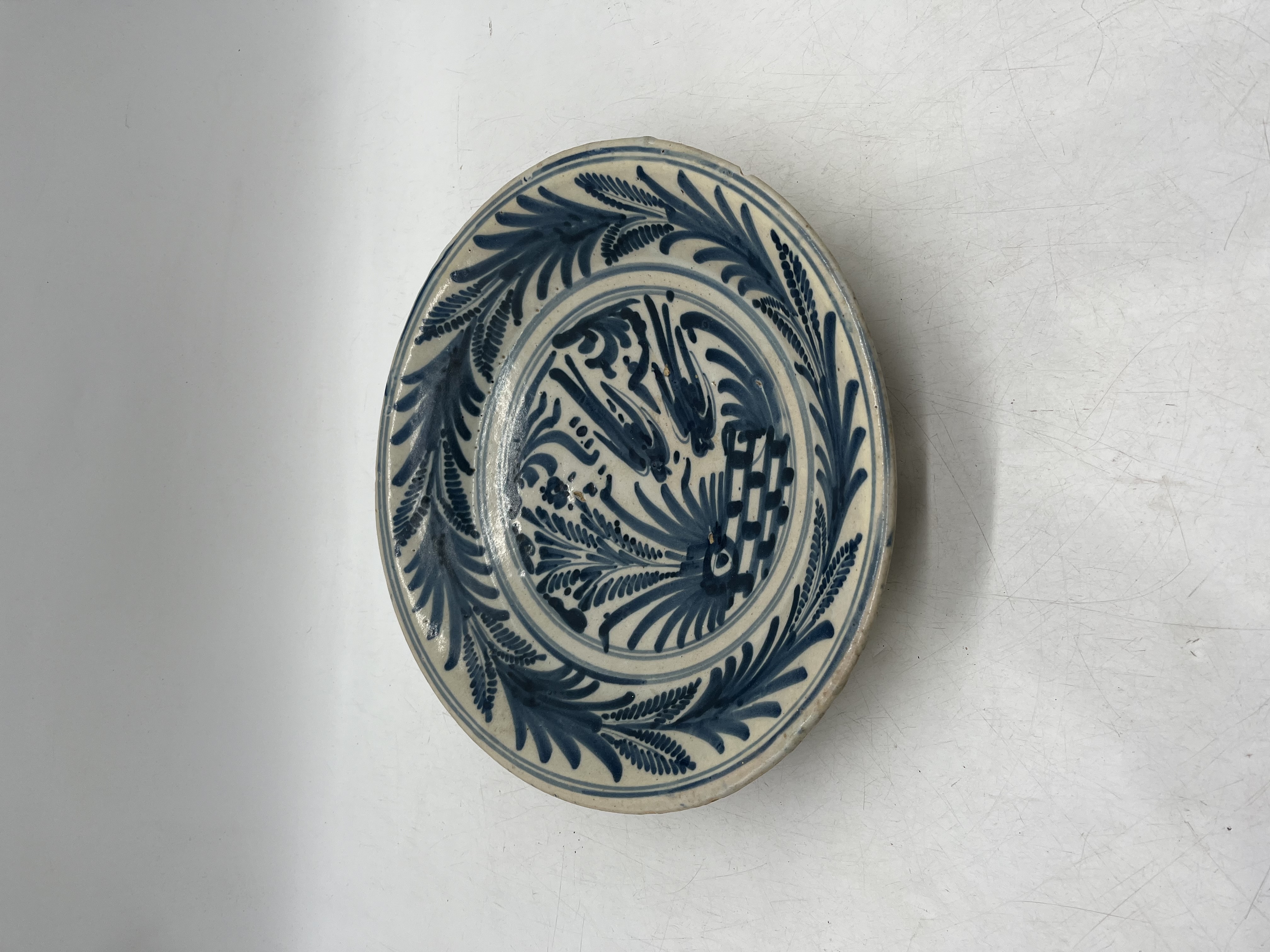 A vintage Delft bowl (diameter 35cm) with birds and floral design - Image 9 of 10