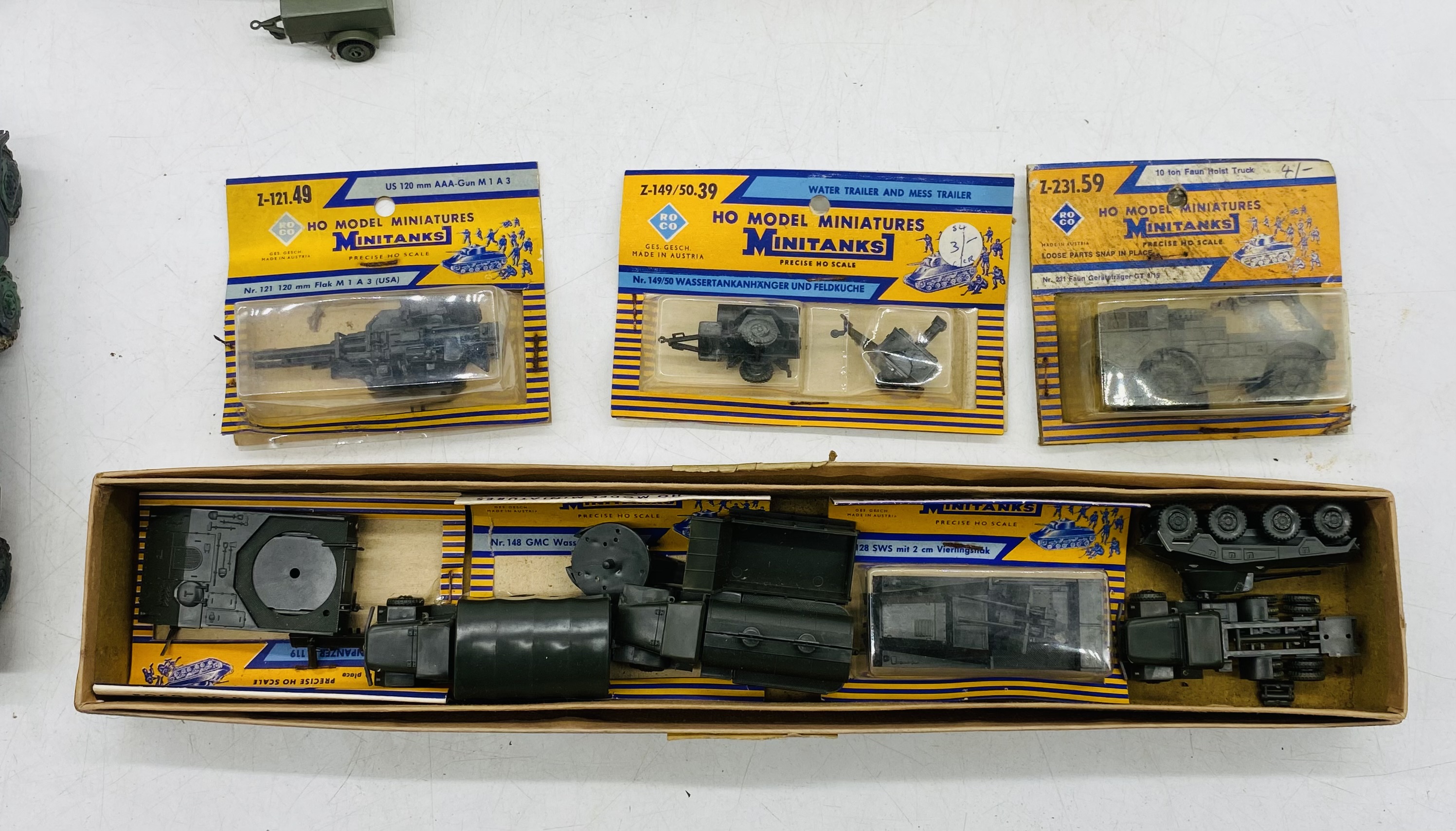 A collection of military related toys including HO Model Miniatures Minitanks, two boxed Blue Box " - Image 2 of 6