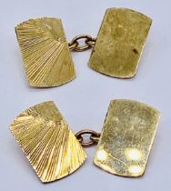 A pair of 9ct gold cufflinks, weight 4.6g