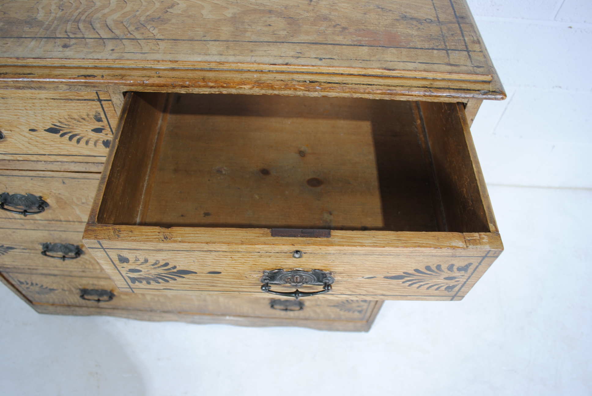 An antique pine chest of five drawers, with painted decoration and metal Art Nouveau handles - - Image 7 of 10