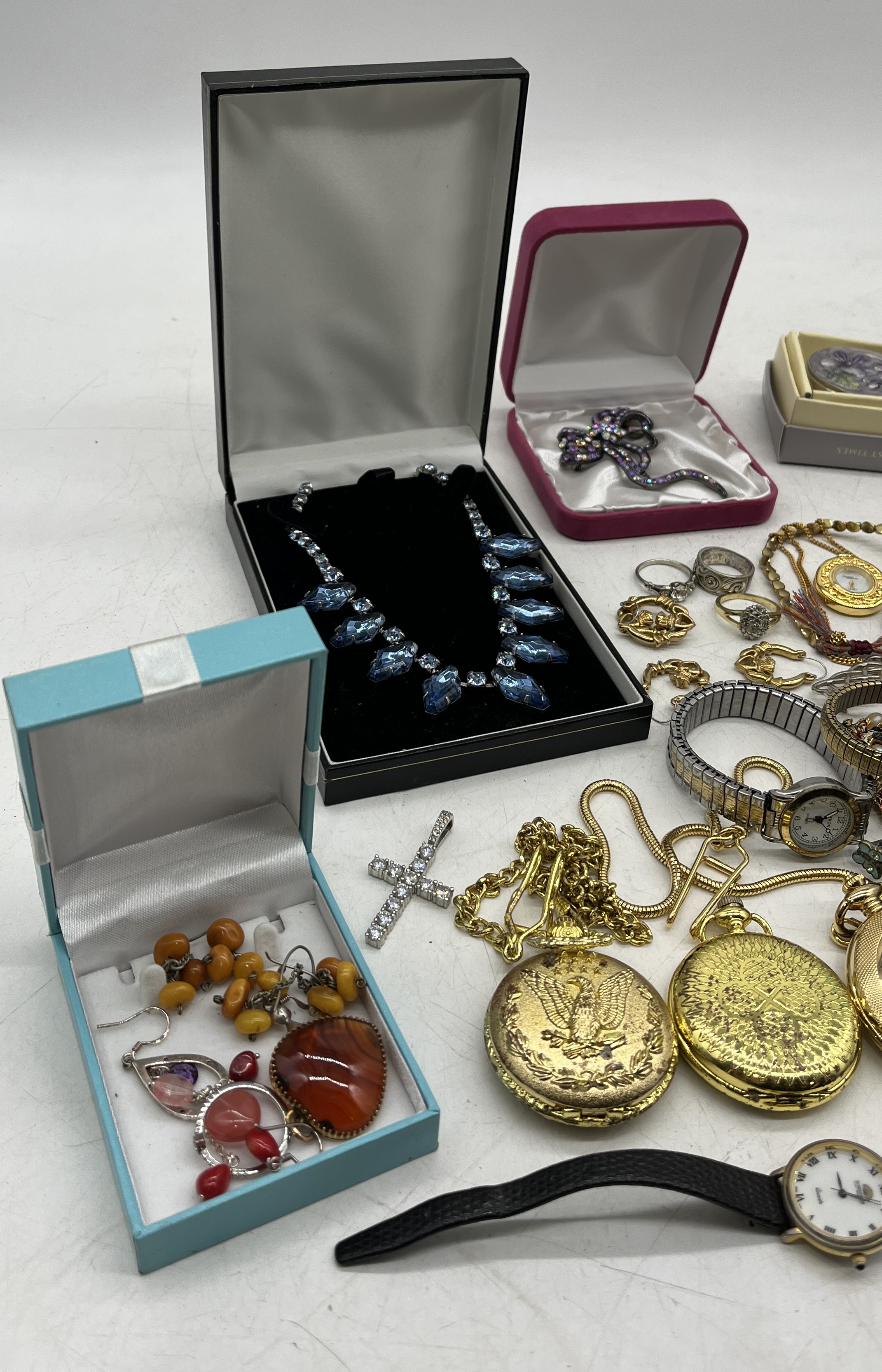 A collection of various costume jewellery, pocket watches etc. - Image 4 of 4