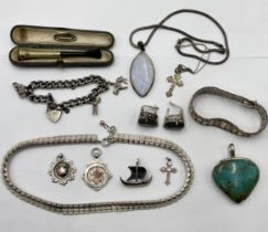A collection of 925 silver jewellery etc.