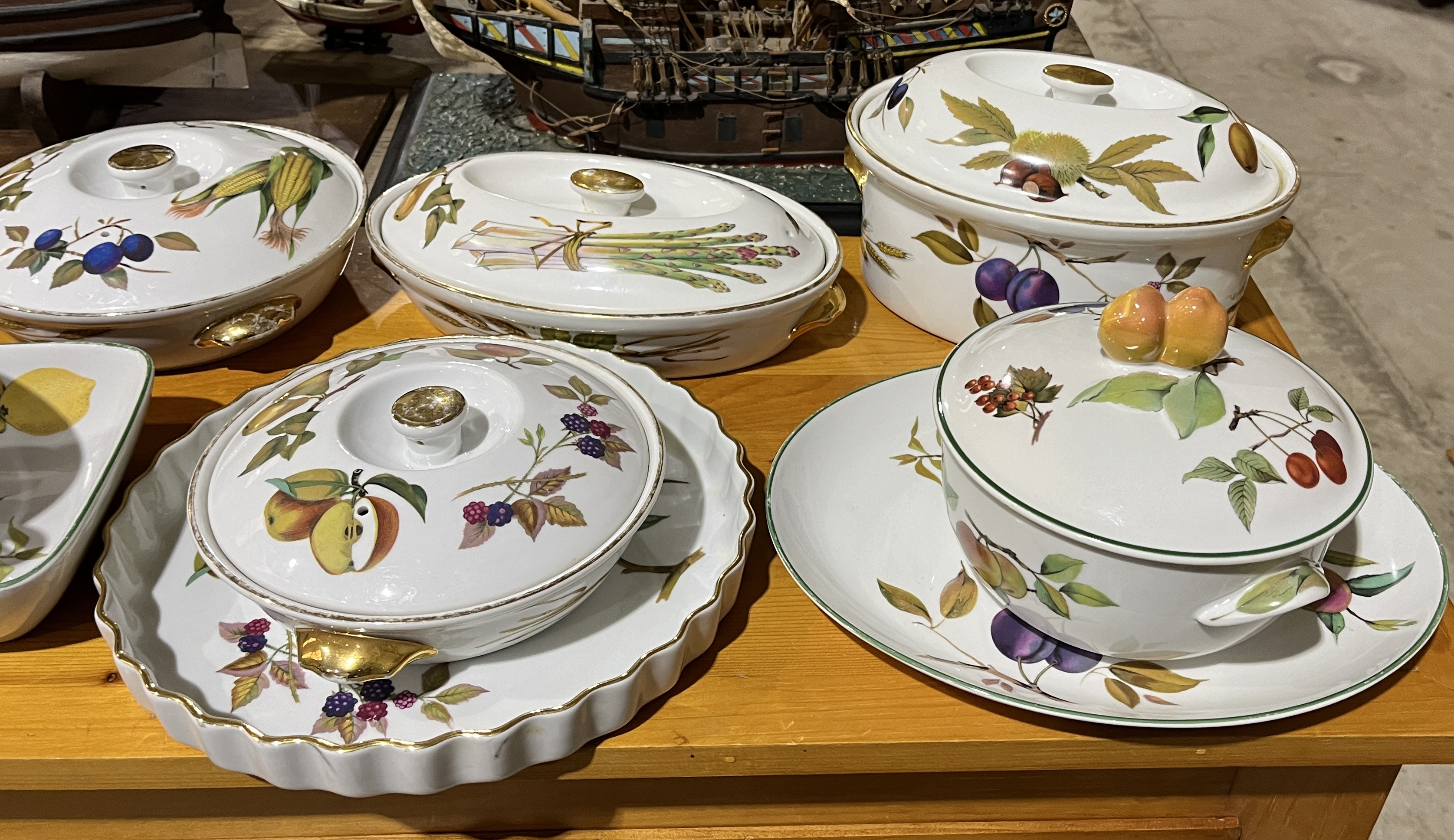 A large collection of Royal Worcester "Evesham" dinner ware including plates, bowls, terrines etc. - Image 2 of 4