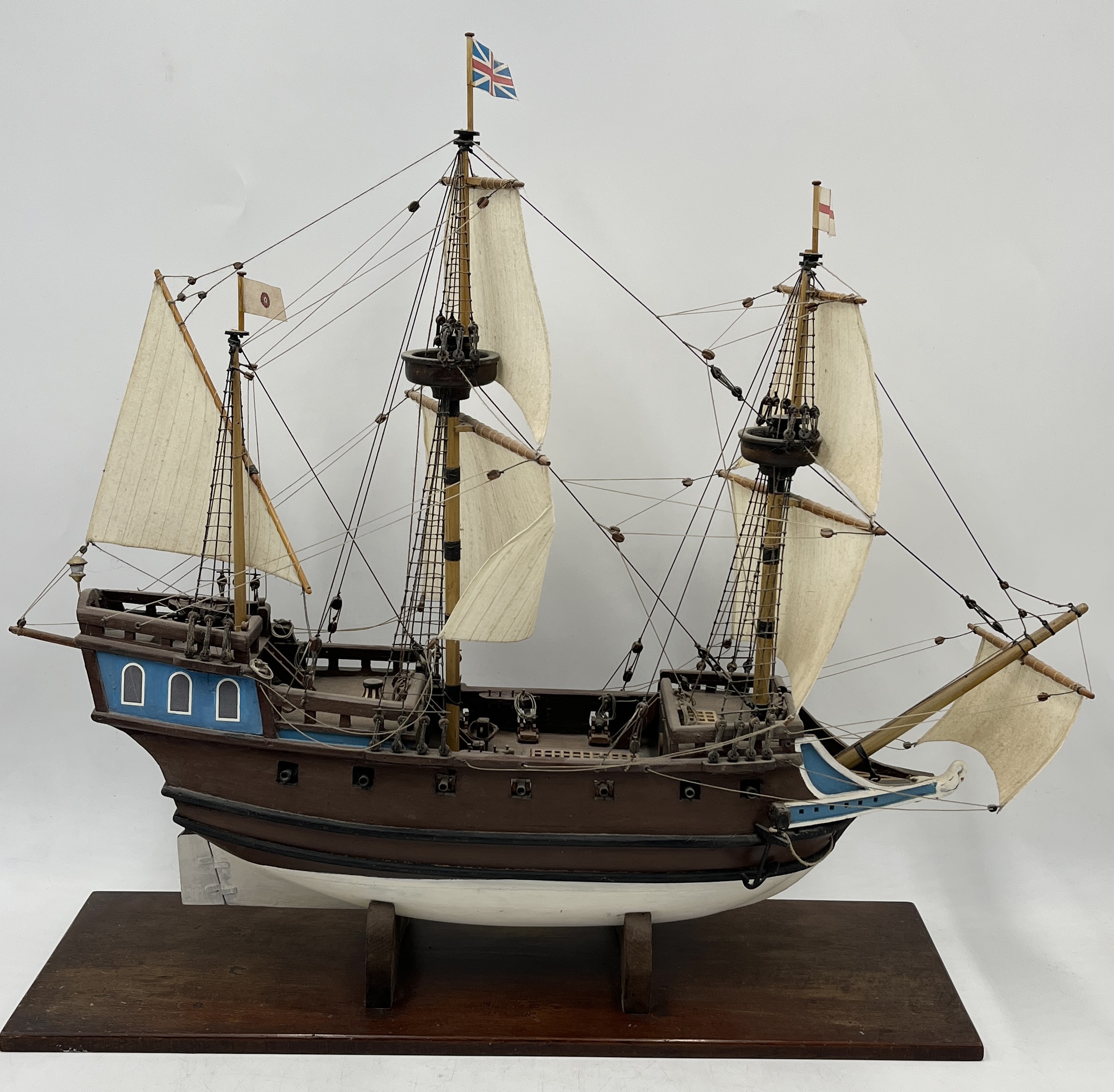 A collection of five model ships and boats - Image 6 of 15