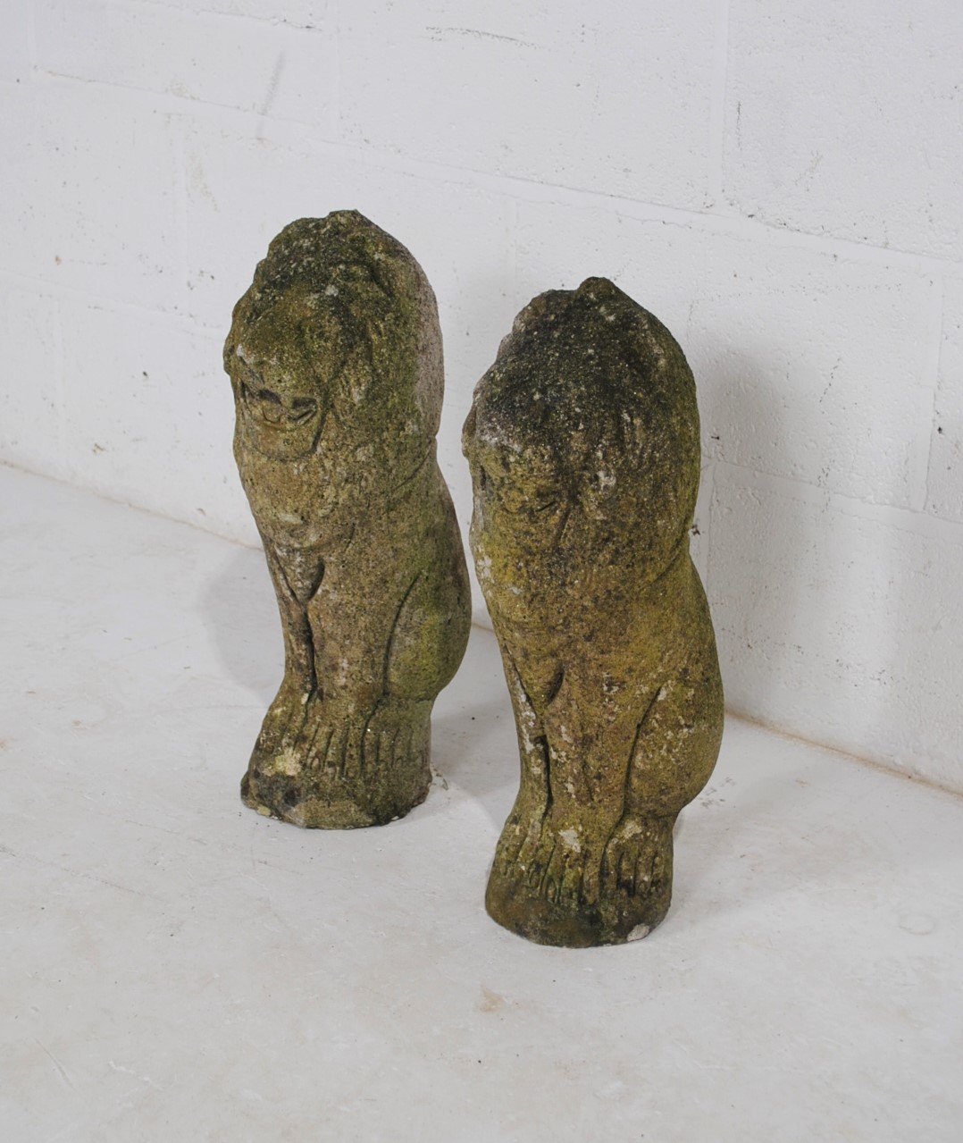A pair of reconstituted stone lions - Image 2 of 6