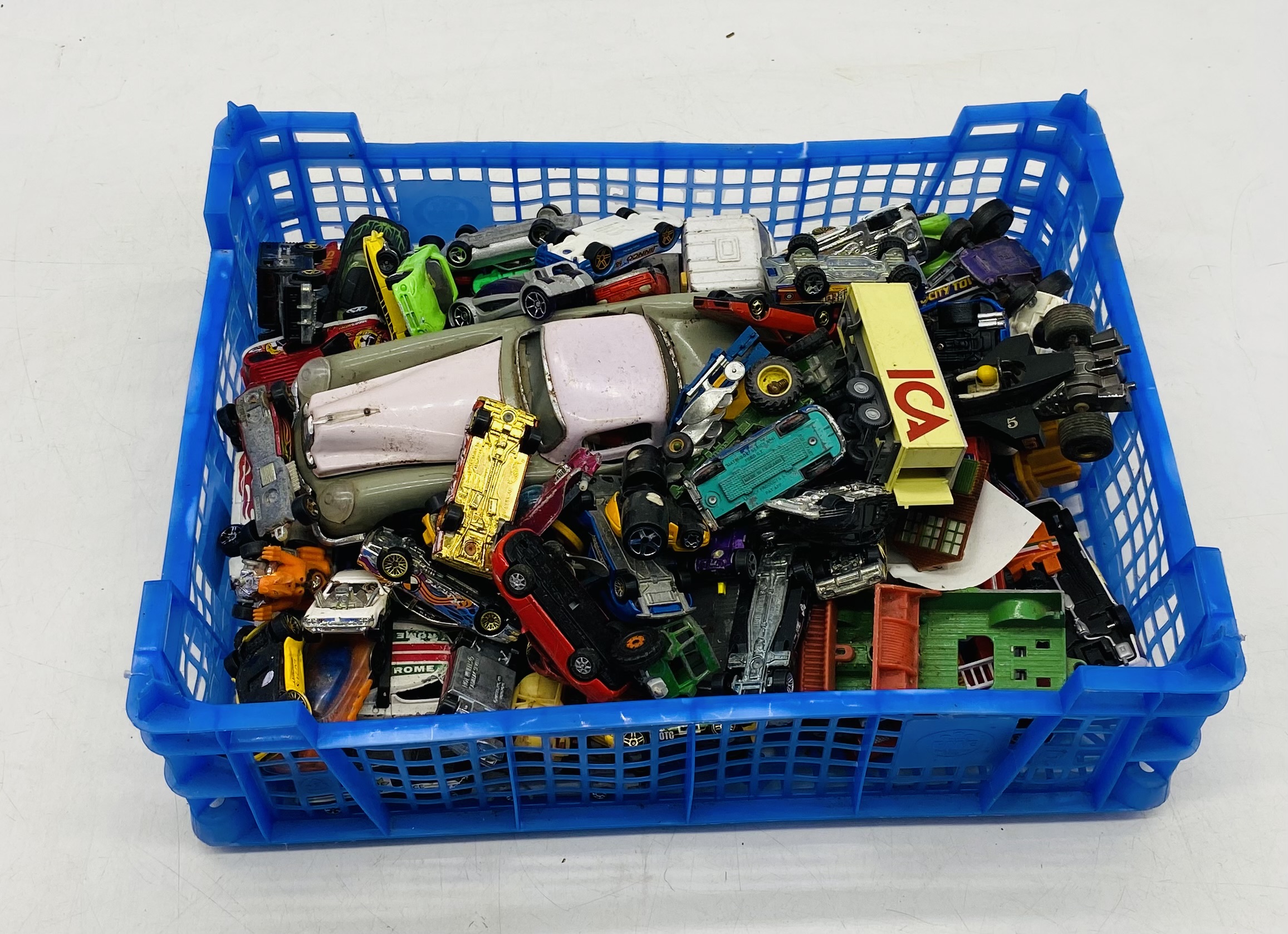 Three small crates of playworn die-cast vehicles including Matchbox, Hotwheels, Corgi Toys, Eddie - Image 3 of 4