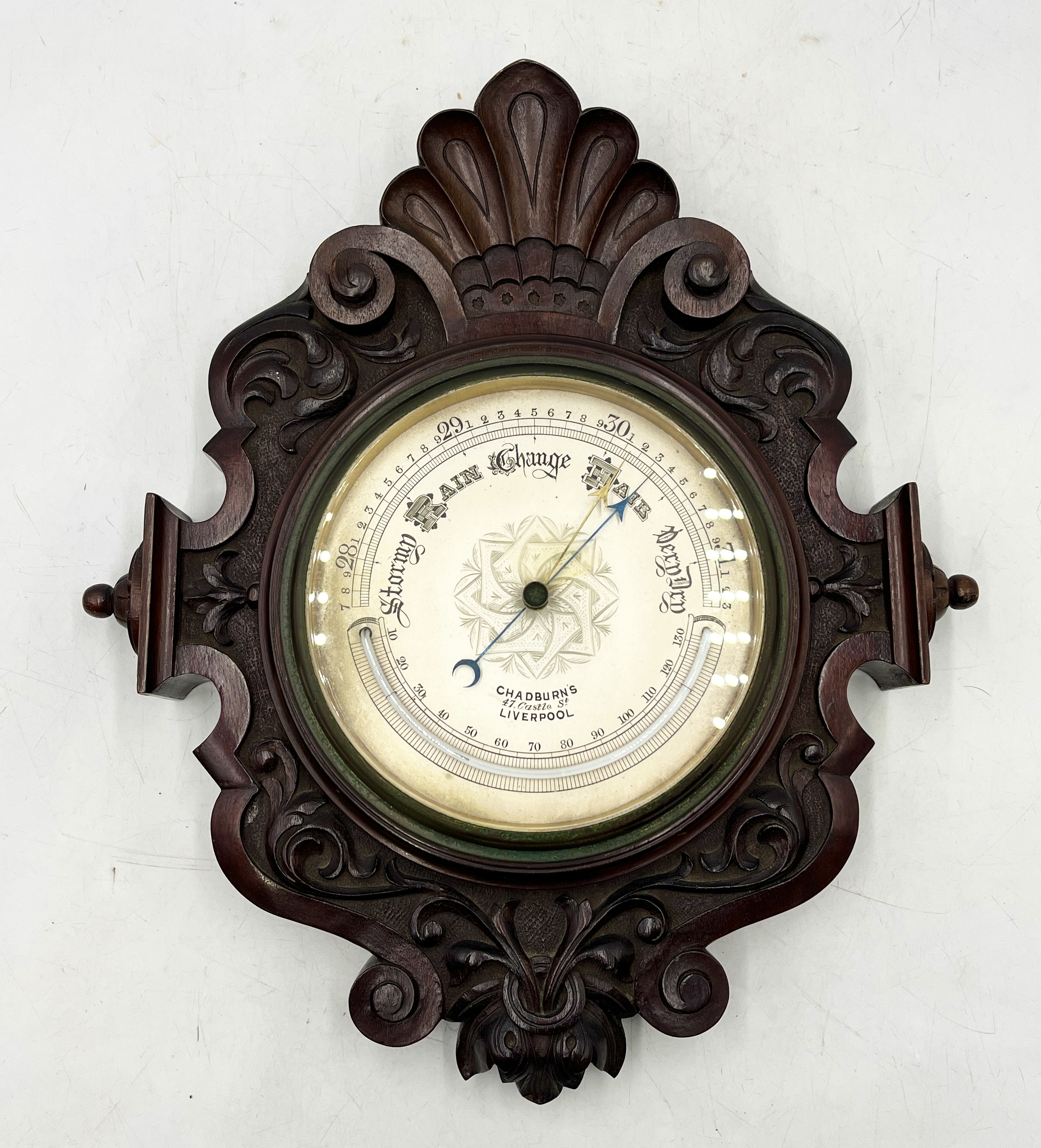 An antique barometer in carved mahogany case by Chadburns Ltd, Liverpool. - Bild 2 aus 5