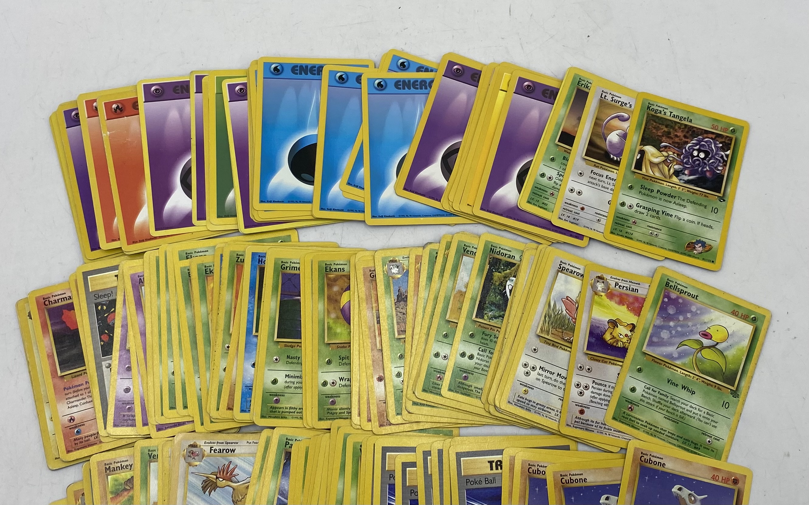 A small collection of vintage Pokemon cards from Base Set, Jungle, Fossil, Team Rocket, Base Set - Bild 2 aus 4